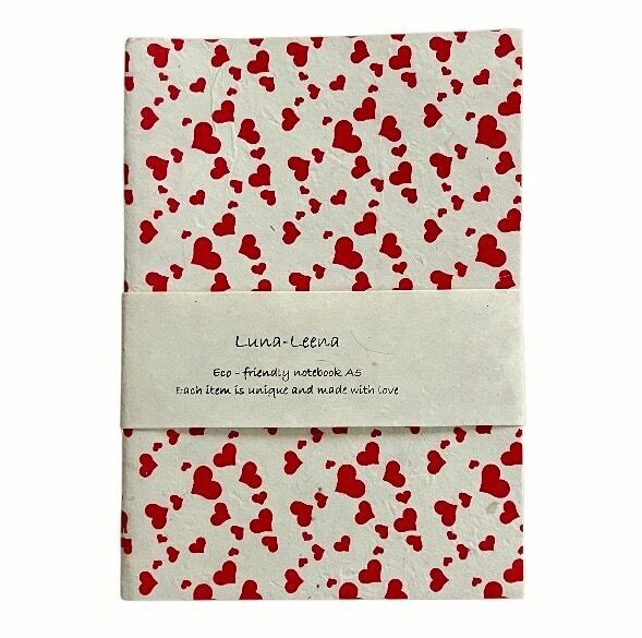 quaderno sostenibile A5 hearta - rosso - copertina morbida - carta ecologica - fatto a mano in Nepal