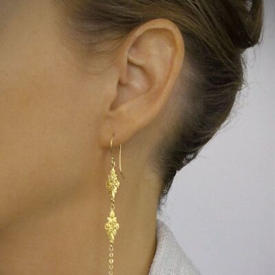 Boucles d'oreilles pendantes à maillons dorés