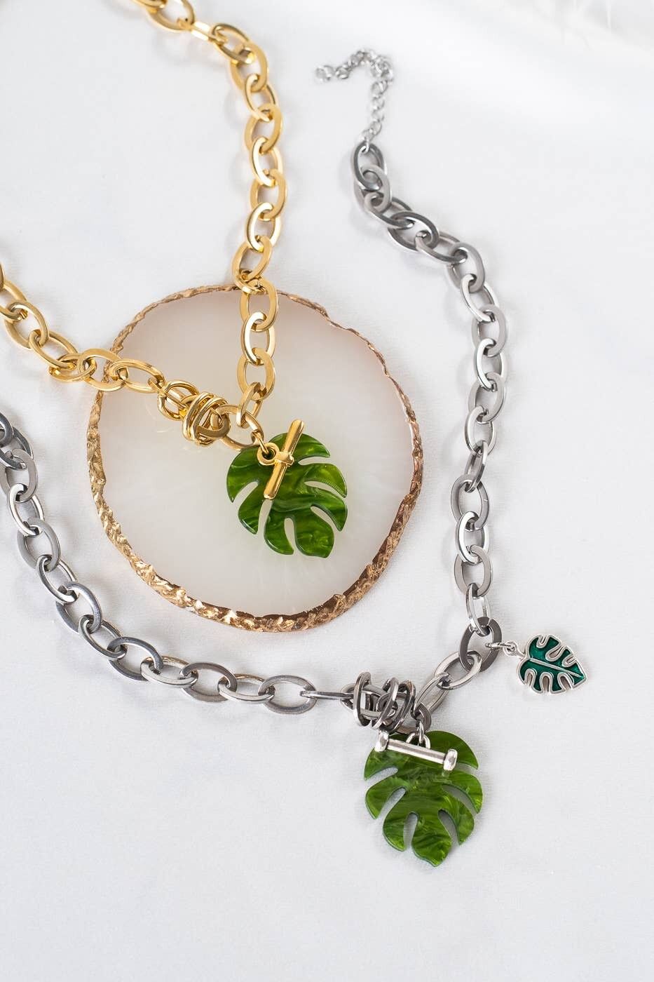 Collier exotique en acier à motif de feuille, doré et argenté