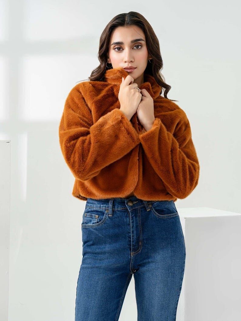 Veste courte en fausse fourrure de vison marron : Manteau élégant pour femme