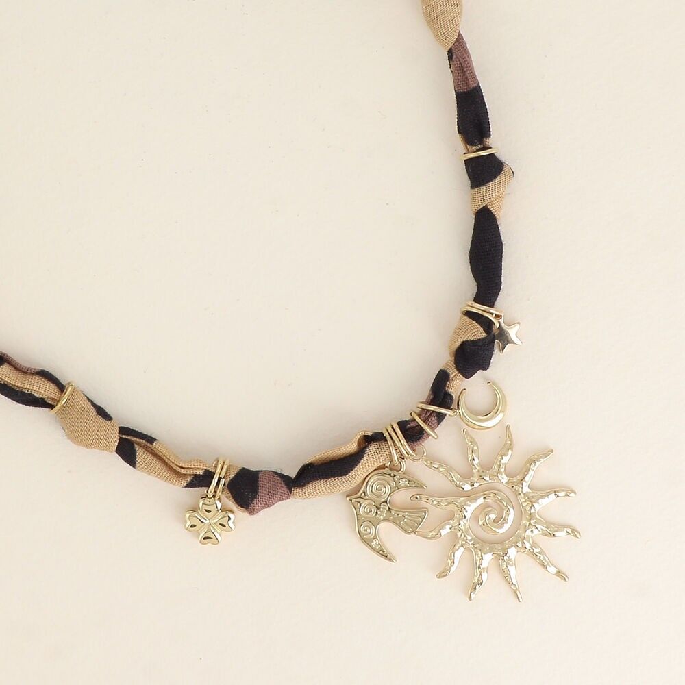 Halskette – Band, Stoff und Anhänger (Sonne, Vogel, Mond, Stern, Kleeblatt)