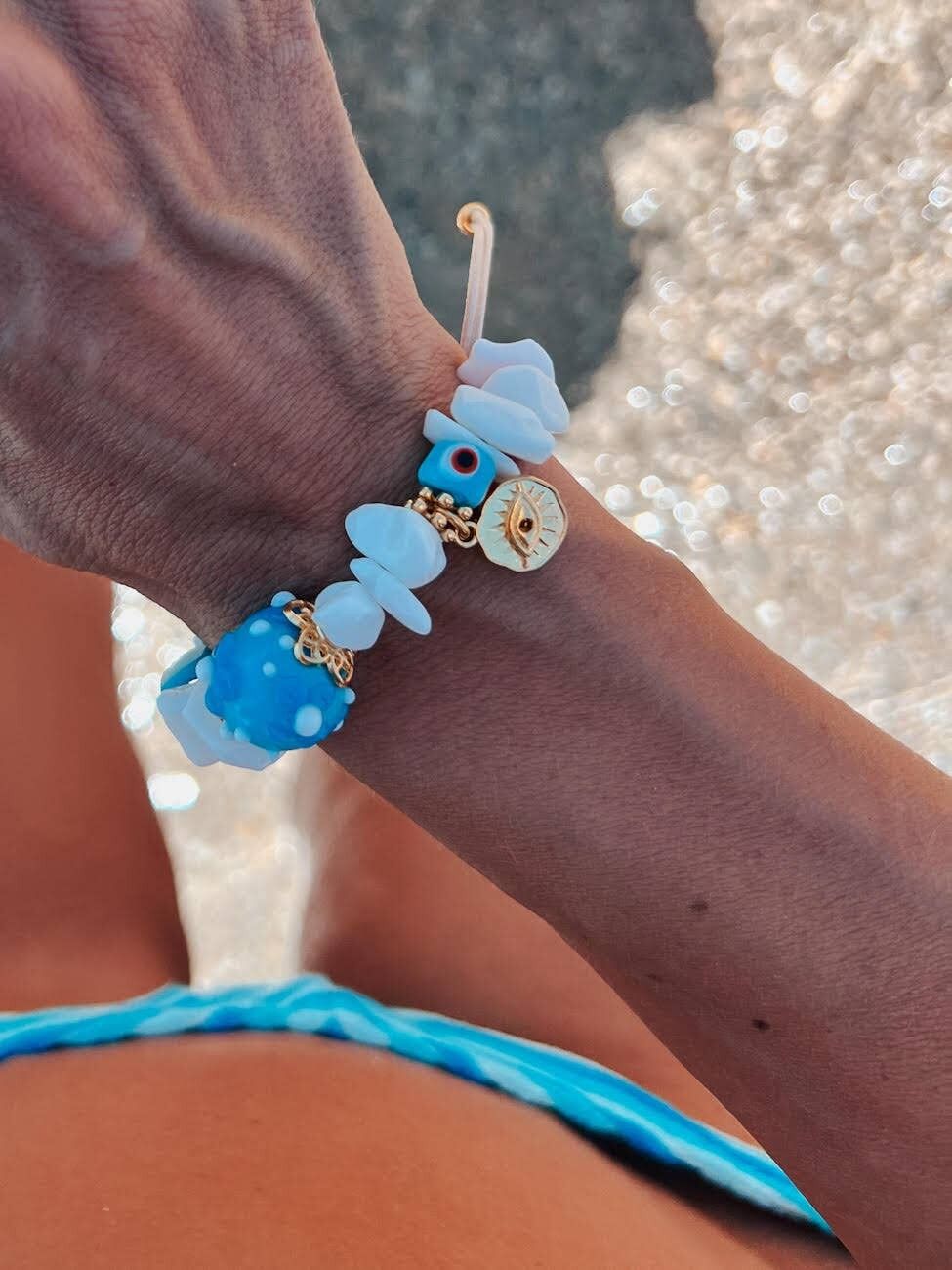 Bracelet en cristaux semi-précieux blancs