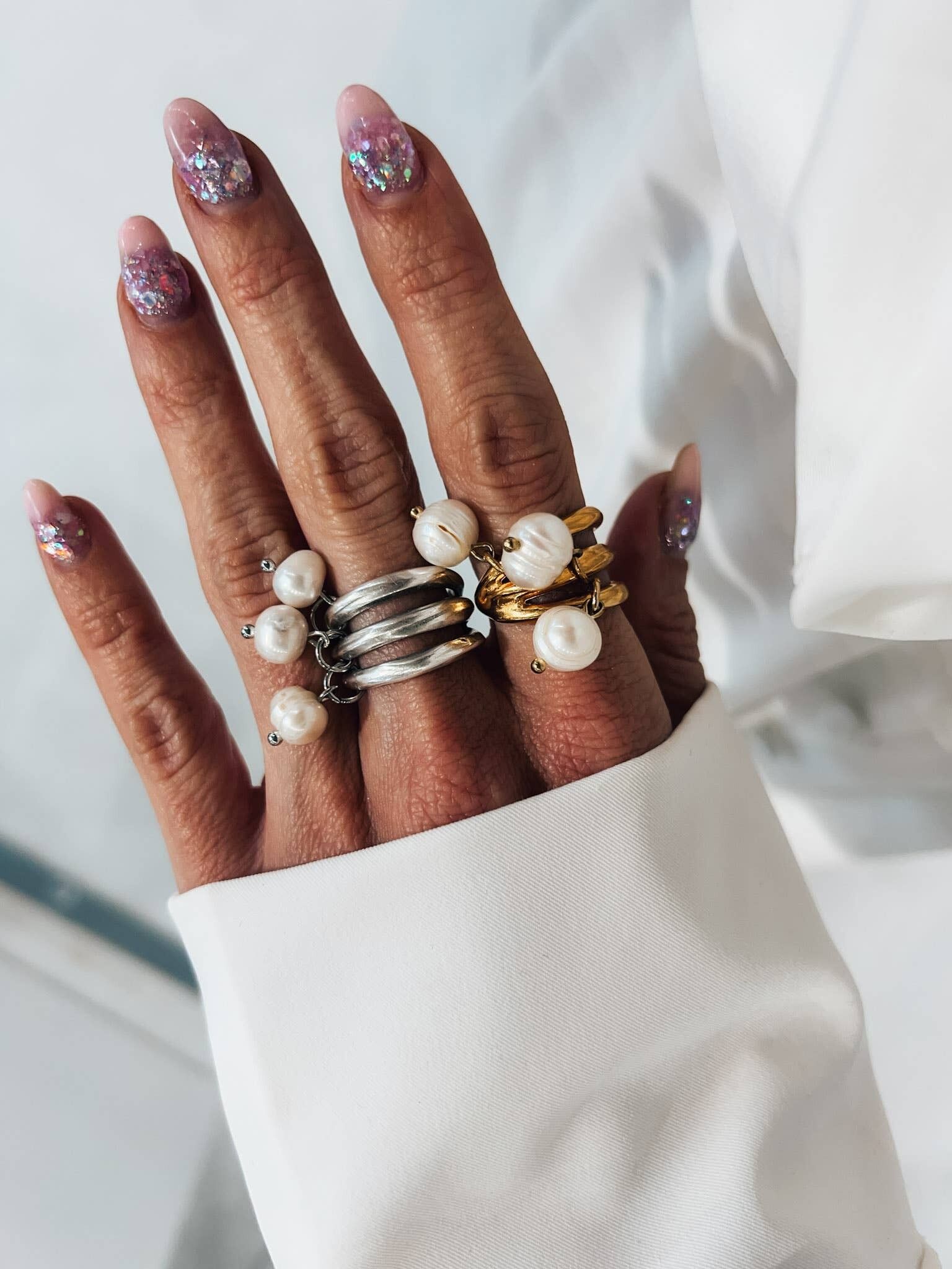 Bagues à breloques en perles d'eau douce, or et argent