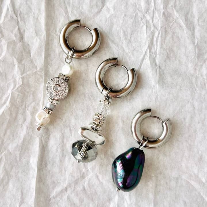 Orecchini a cerchio singolo in argento con perline