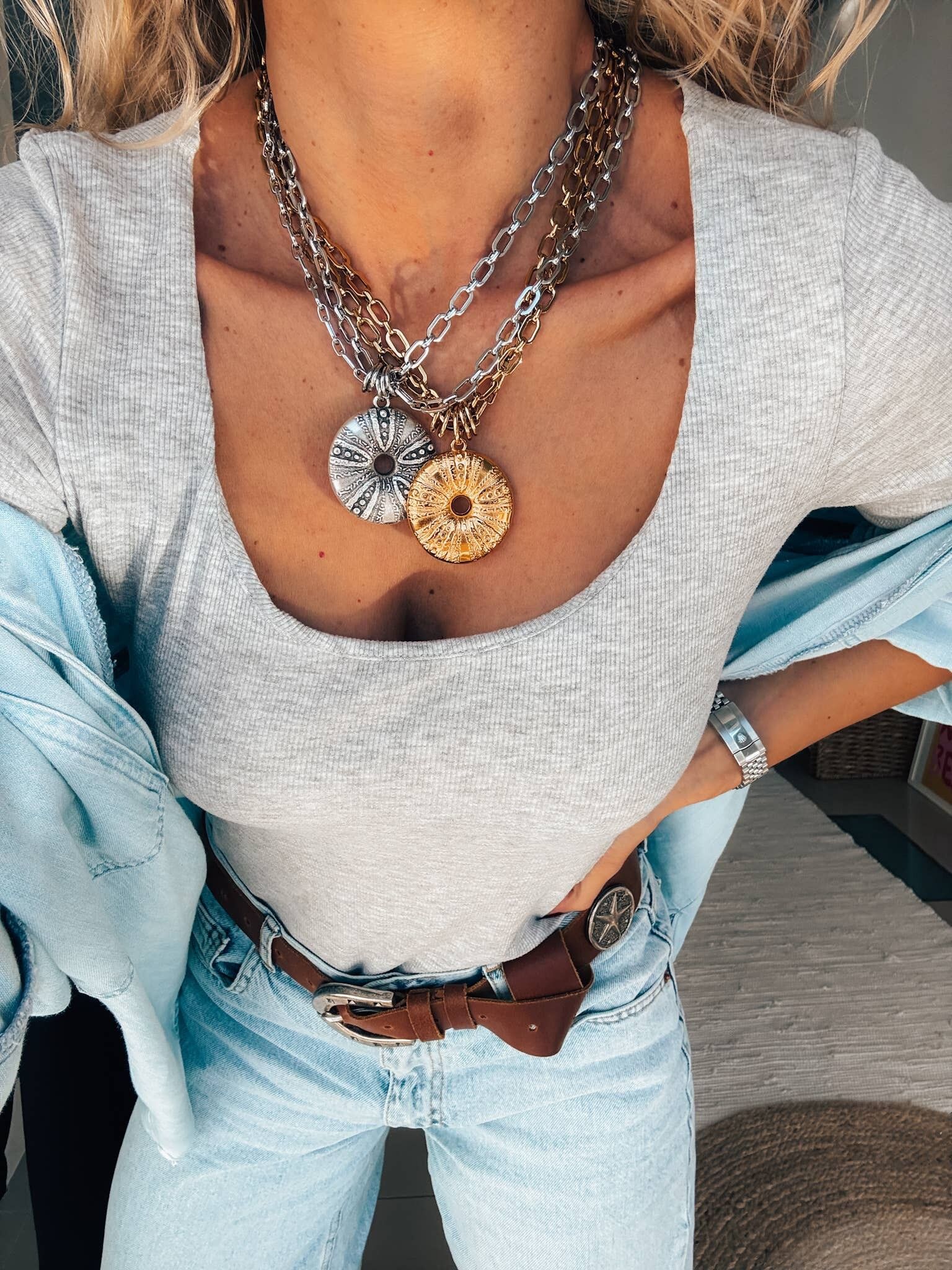 Cadena doble de acero con colgante de erizo grande