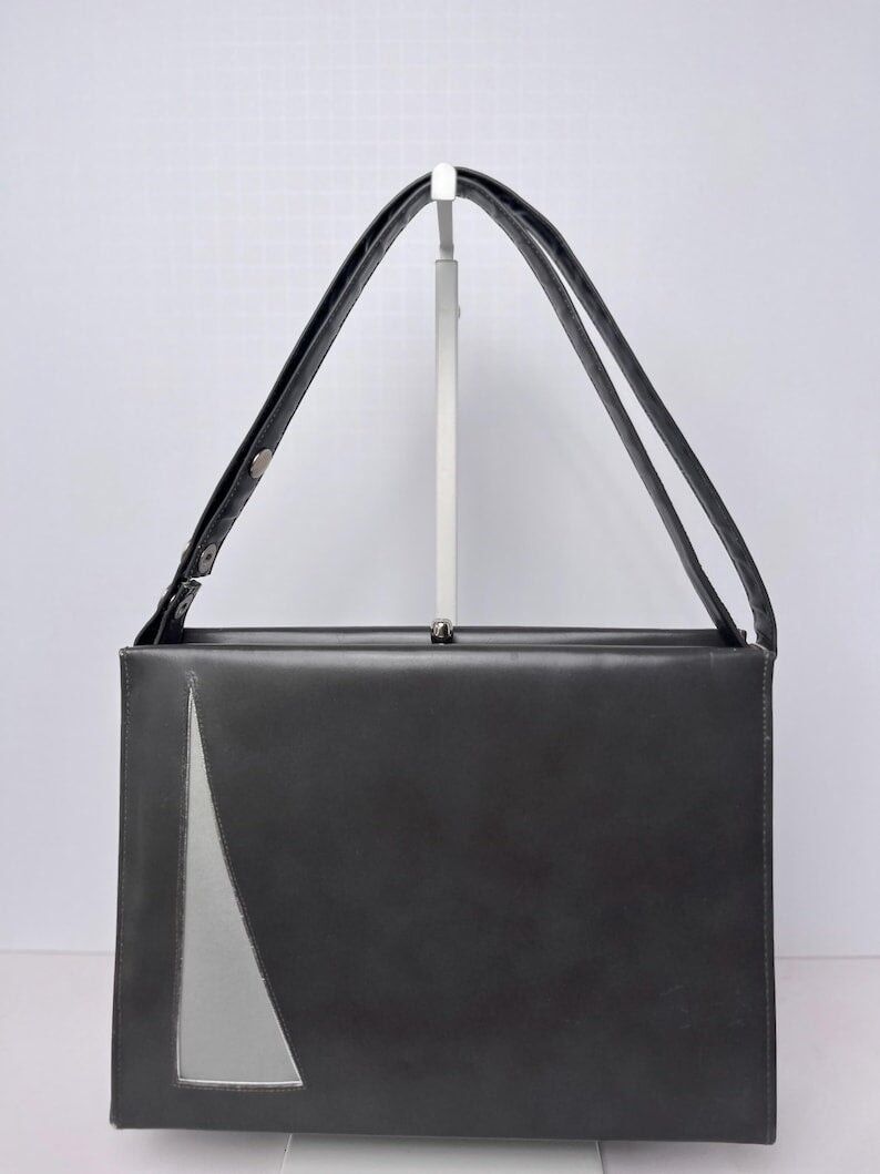 Vintage-Handtasche aus der Mitte des 20. Jahrhunderts mit geometrischem Design