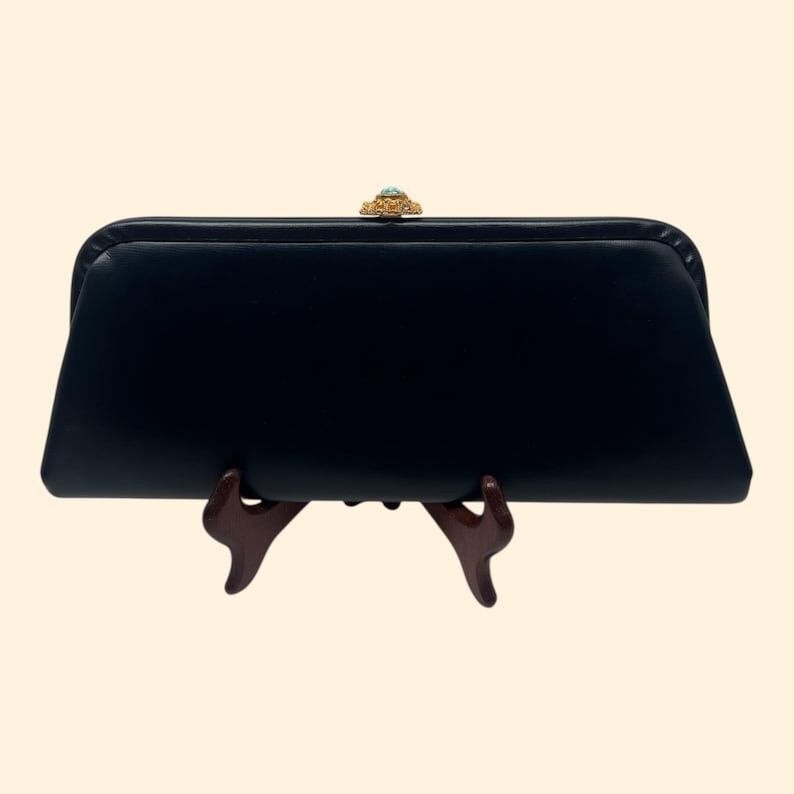 Vintage Clutch aus den 1960er Jahren, marineblau, gold-türkisfarbener Verschluss, Schmetterlingsfutter, Mid-Century-Handtasche