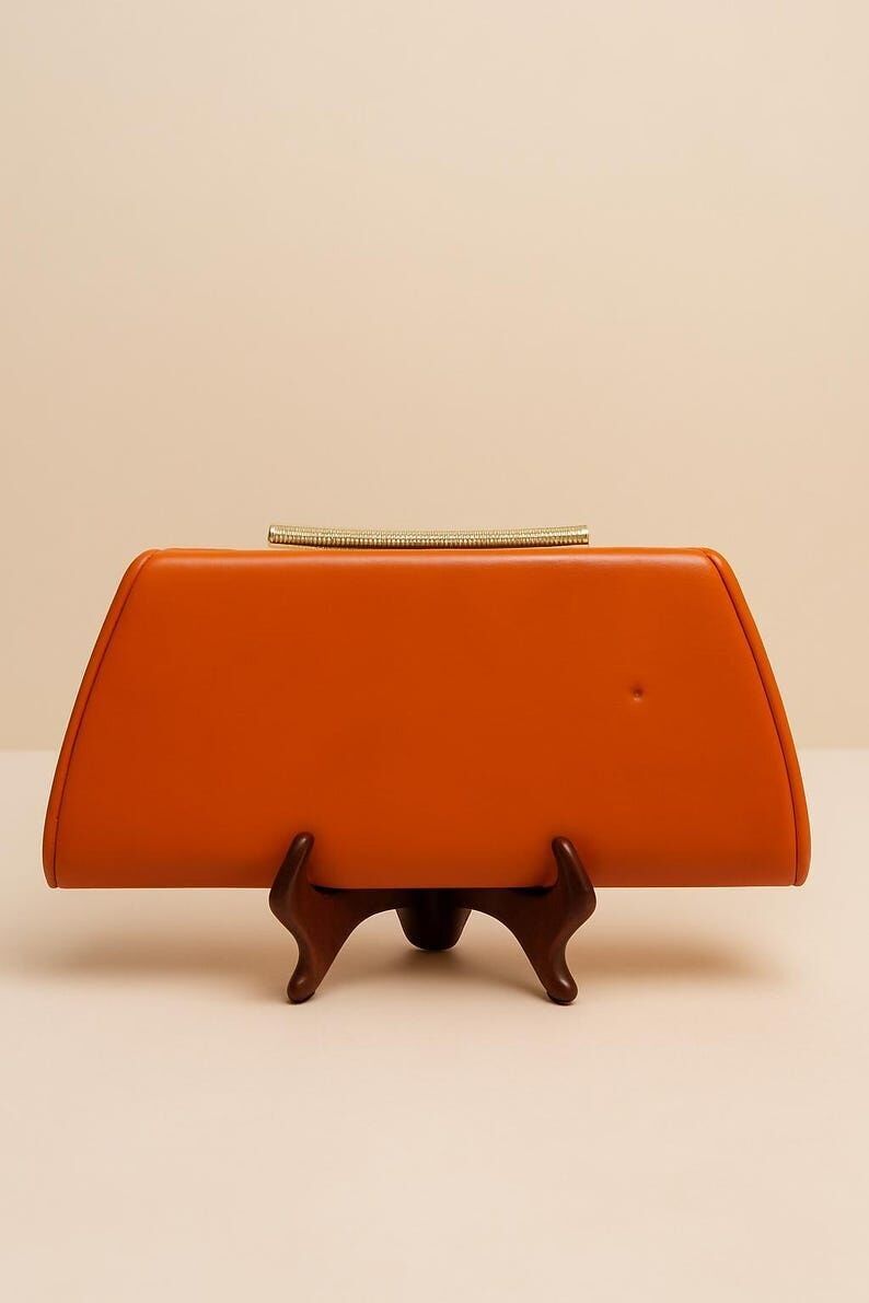 Vintage-Clutch aus den 1960er Jahren, orangefarben, mit goldenem Rahmen, Mid-Century-Handtasche