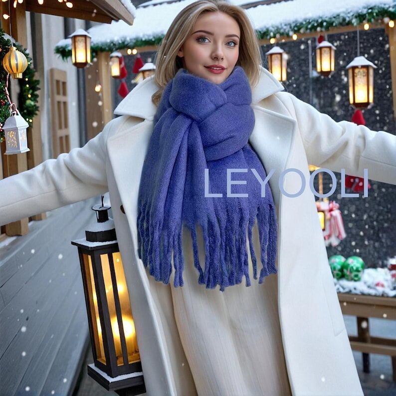 Sciarpa in misto mohair viola, sciarpa invernale con nappe