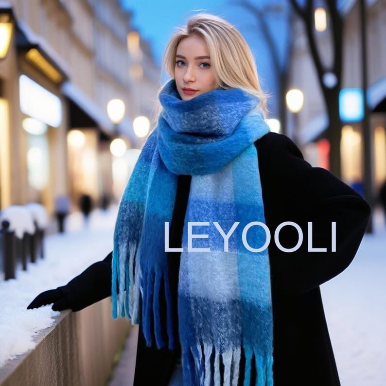 Bufanda de mohair a cuadros azules: chal con borlas cálido para el invierno