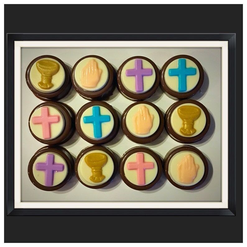 Oreos enrobés de chocolat pour communion, baptême et autres occasions religieuses - Lot de 12
