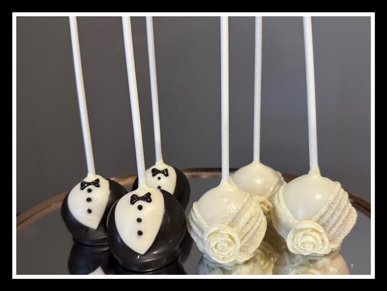 Hochzeitstorten-Pops: Schokoladenleckereien für Braut und Bräutigam (24 Stück)