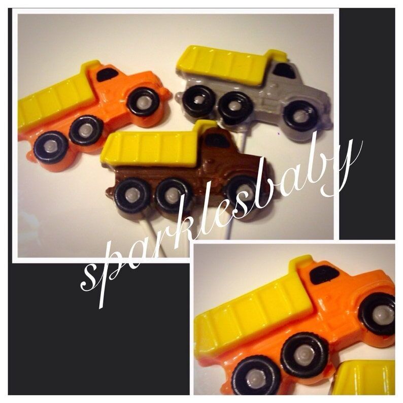 Sucettes au chocolat en forme de camion-benne - chocolats de chantier