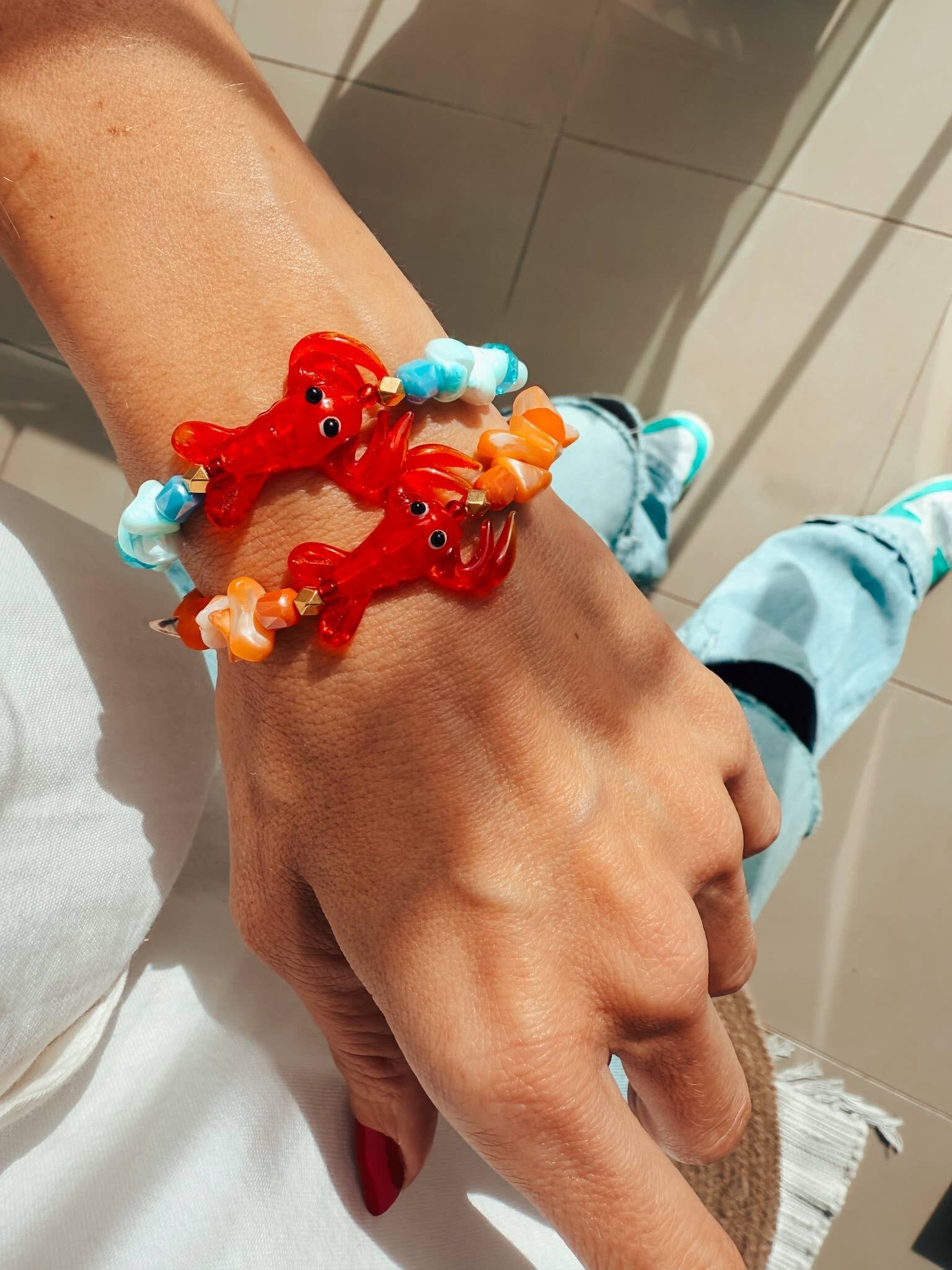 Éclats de filntisi semi-précieux turquoise avec homard en verre