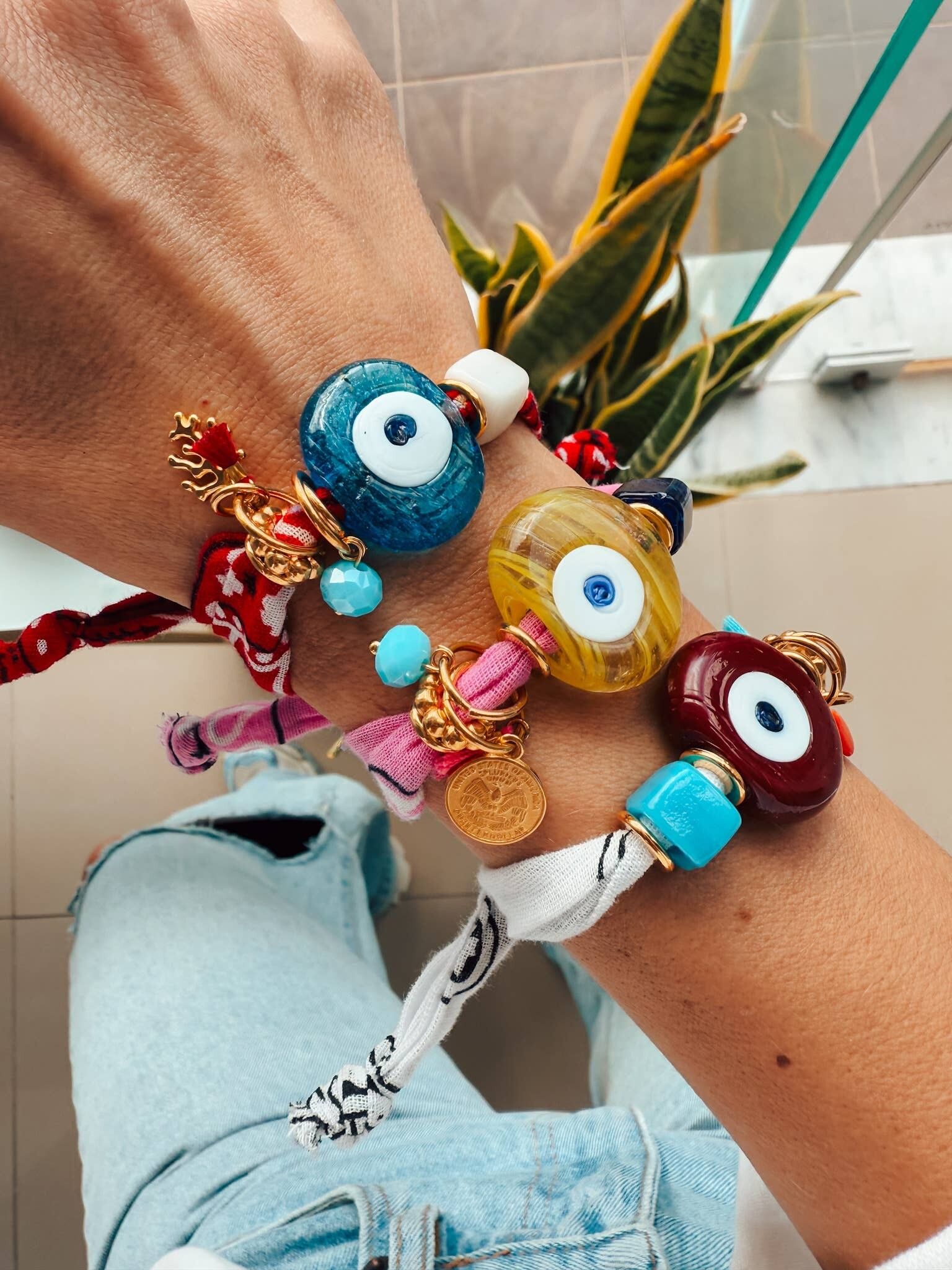 Pulseras de pañuelo de verano con un gran ojo malvado de cristal