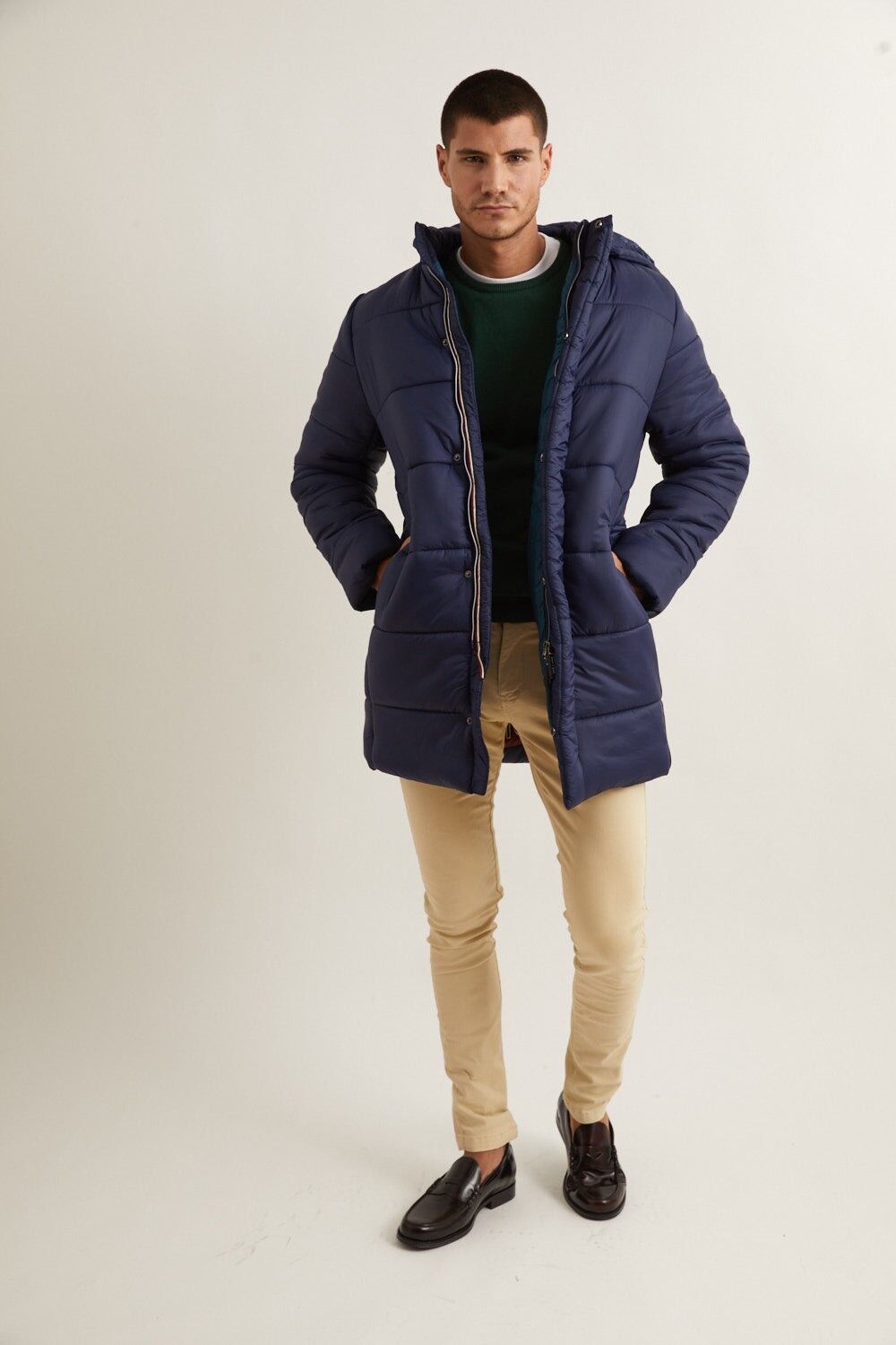 Wattierter Mantel mit abnehmbarer Kapuze, Marineblau