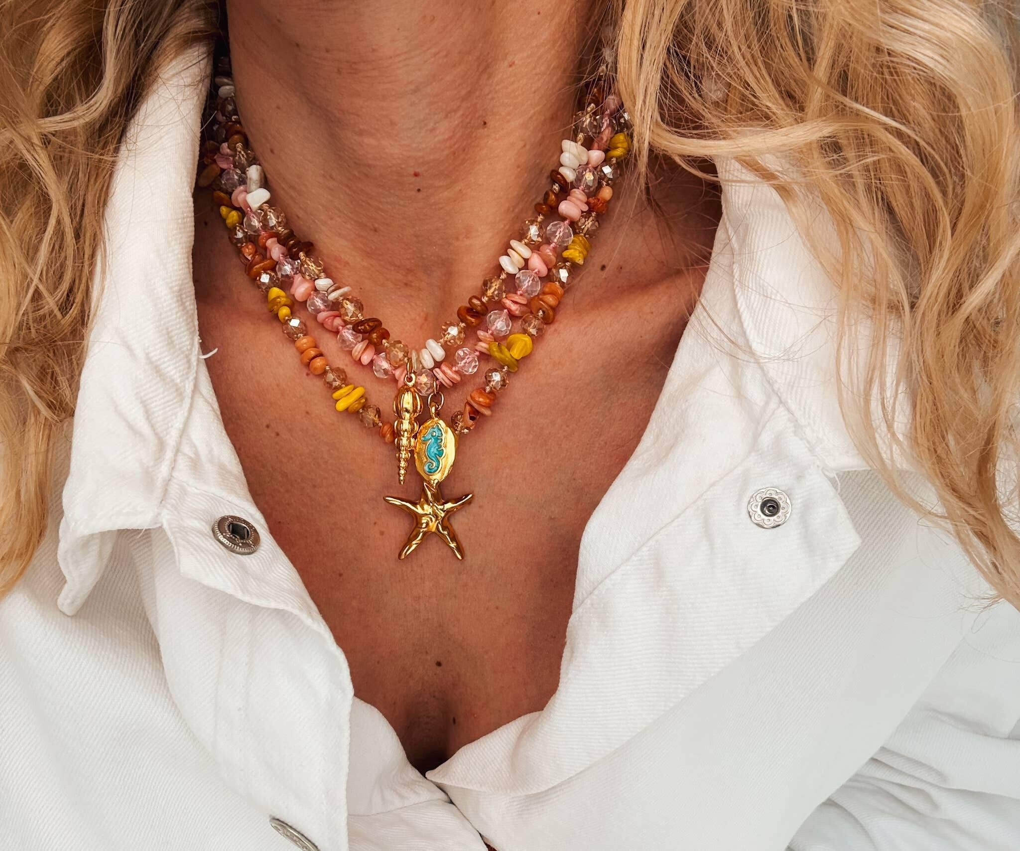 Collares de chips semipreciosos con cuentas multicolores