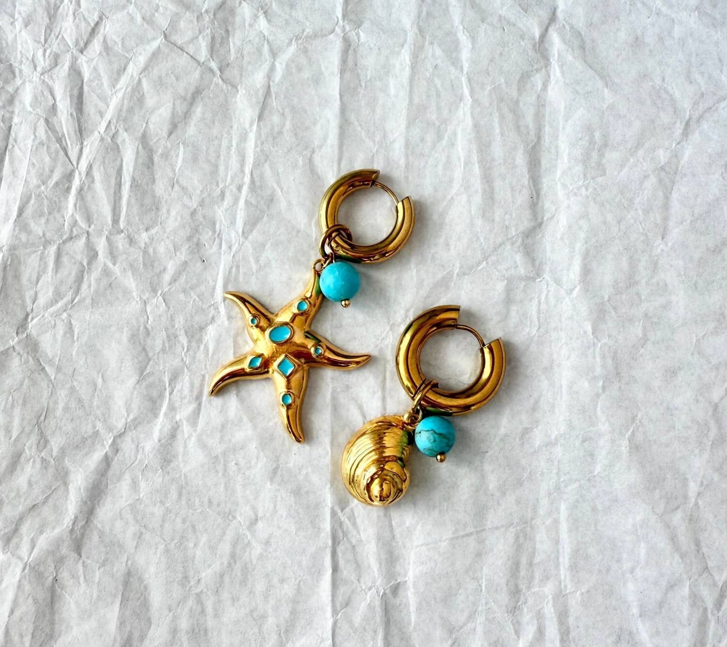 Pendientes colgantes de estrella de mar dorada con cuentas de turquesa