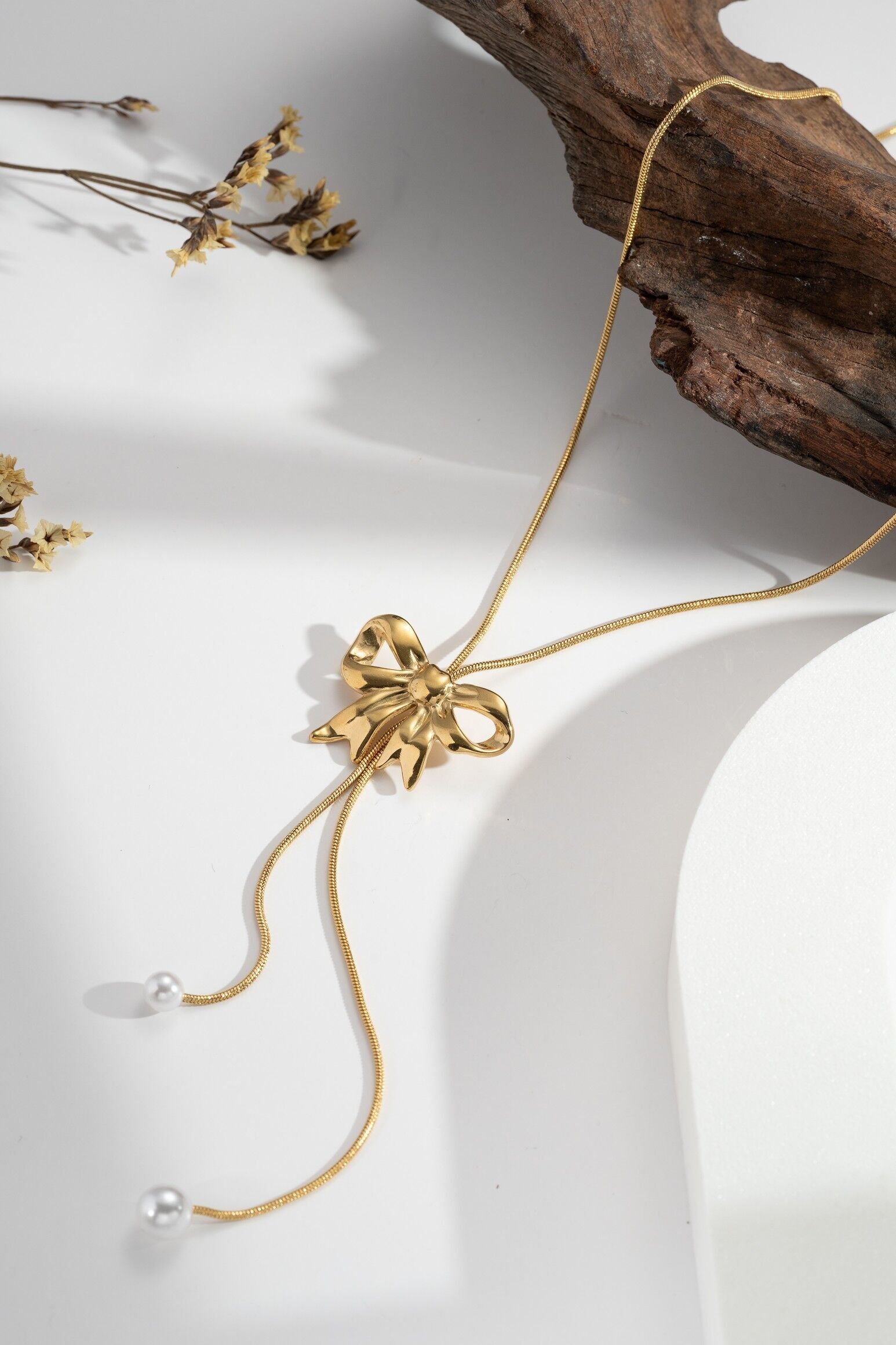 Gold Knot Necklace – White Pearls, Feminine Elegance