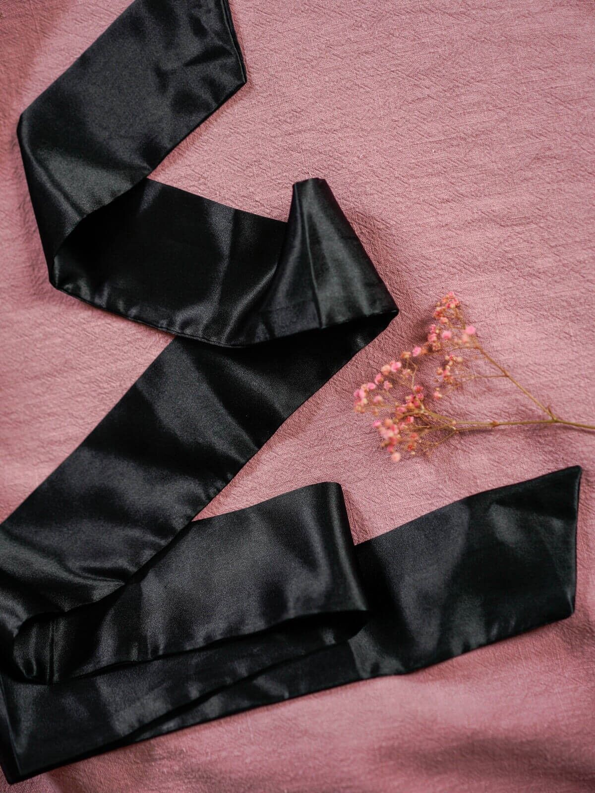 Kanuka | Les yeux bandés