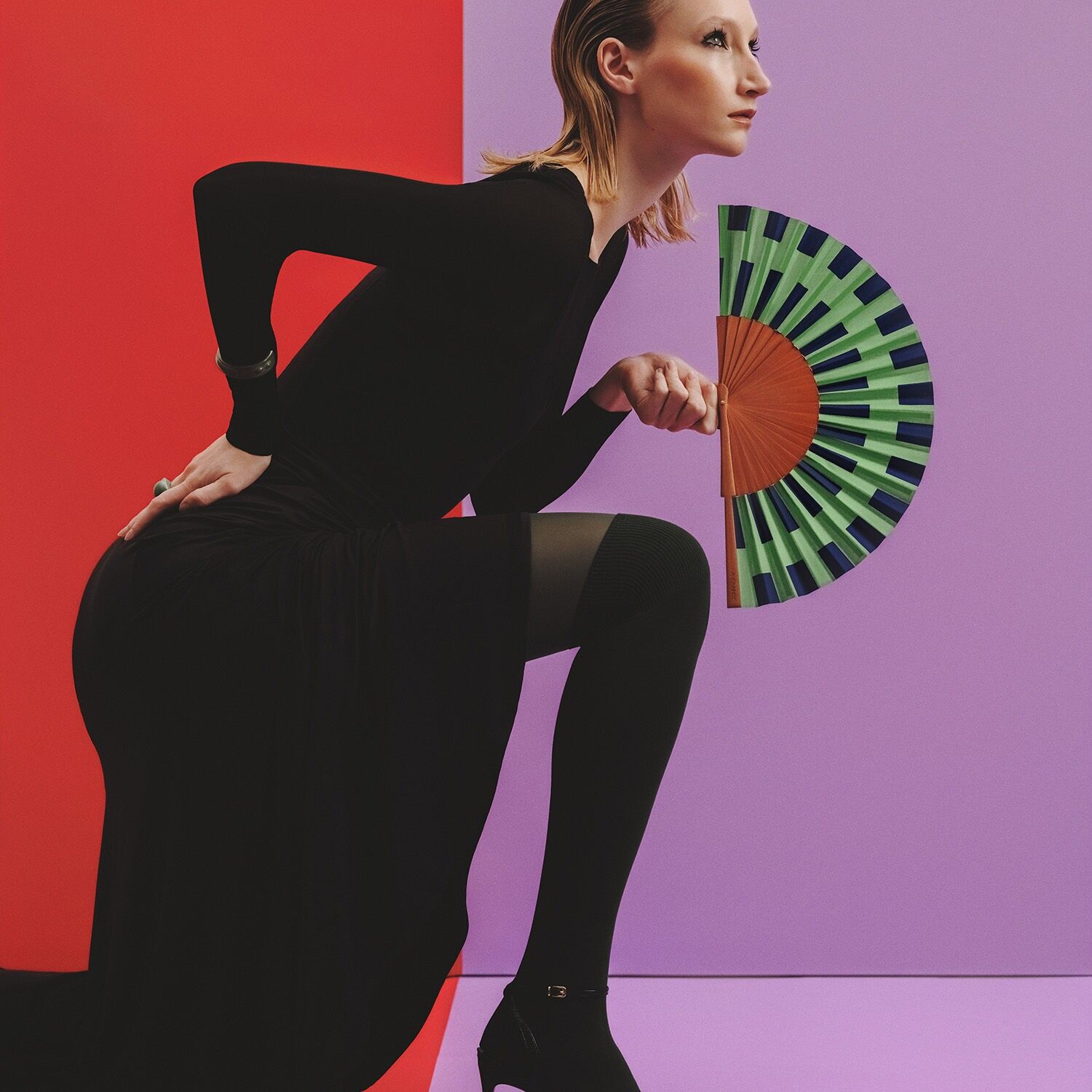 NEW* NORIA Fan - 23 cm - Green and Blue