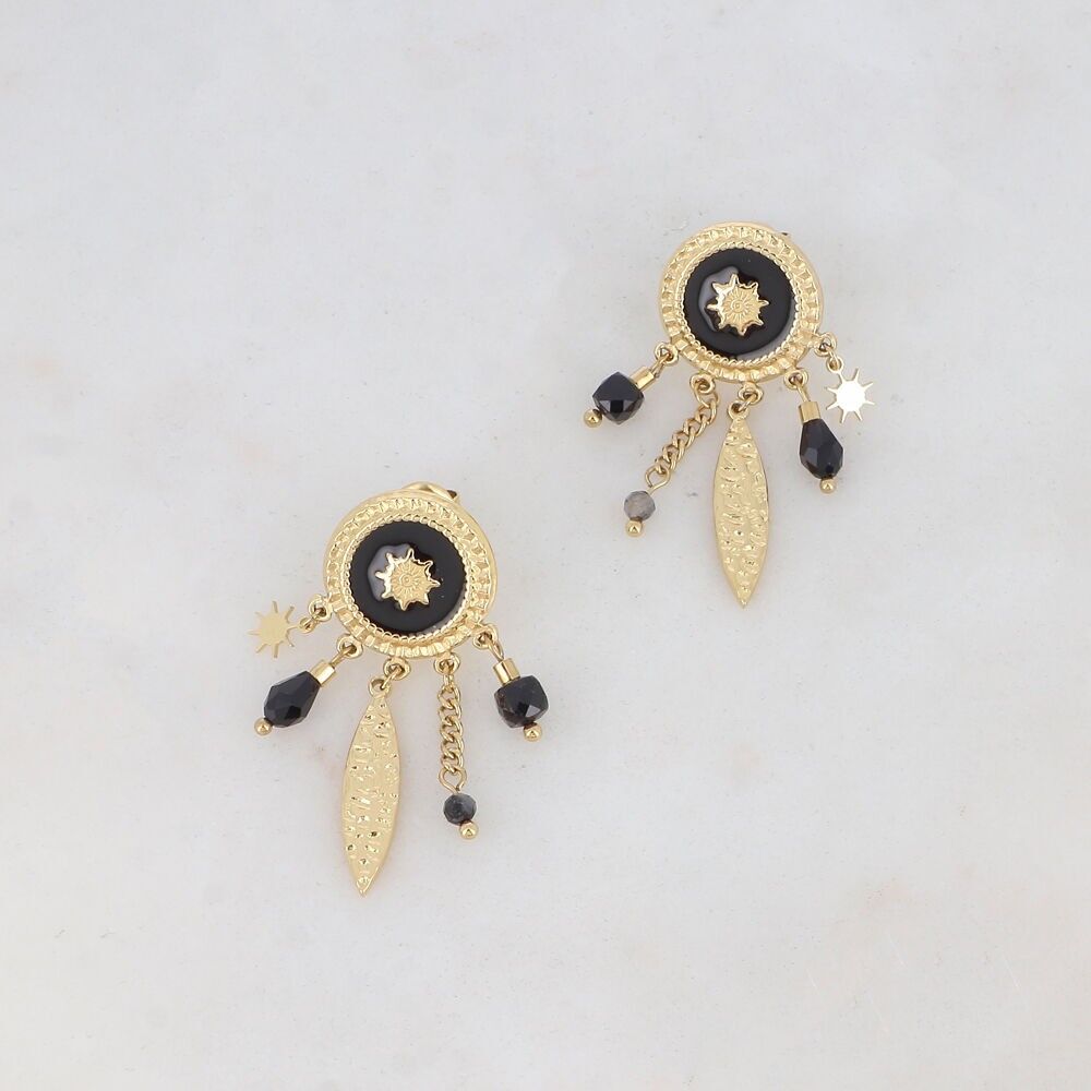 B.O-shaped chip with tassels, chain, stones, glass paste and enamel