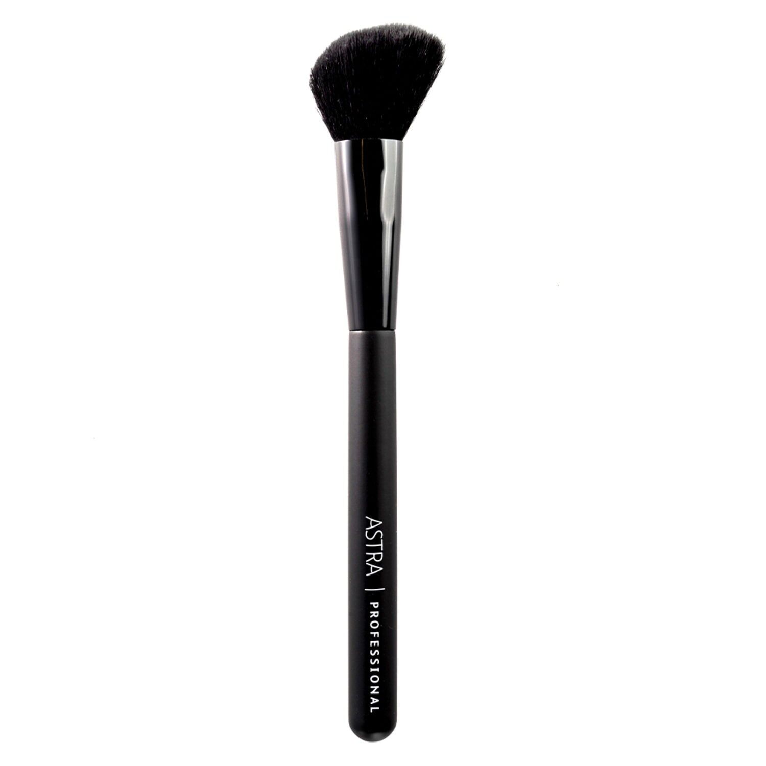 Blush Brush – Pennello angolato per il viso per ciprie