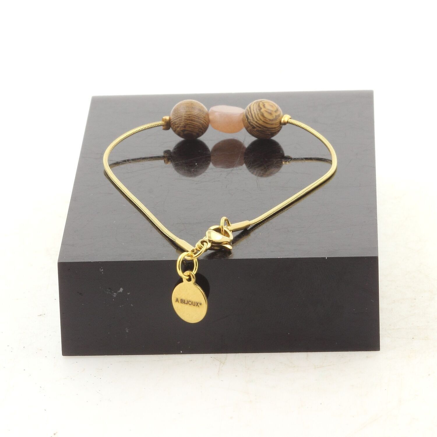 Bracciale in acciaio inossidabile placcato oro con 1 perla di pietra del sole della Tanzania + legno da 8 mm. Fatto in Francia