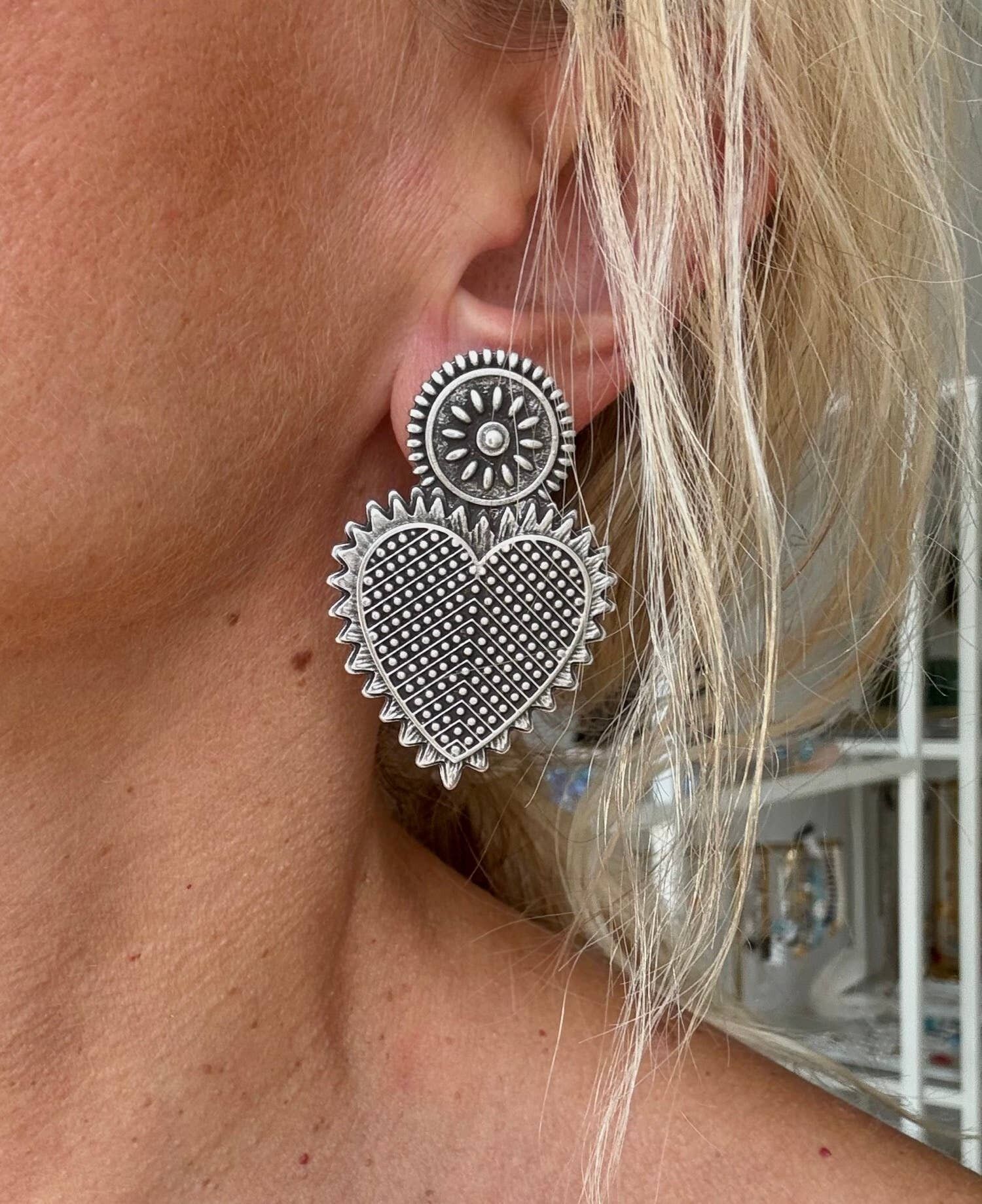 Große Vintage-Ohrhänger in Herzform aus Silber