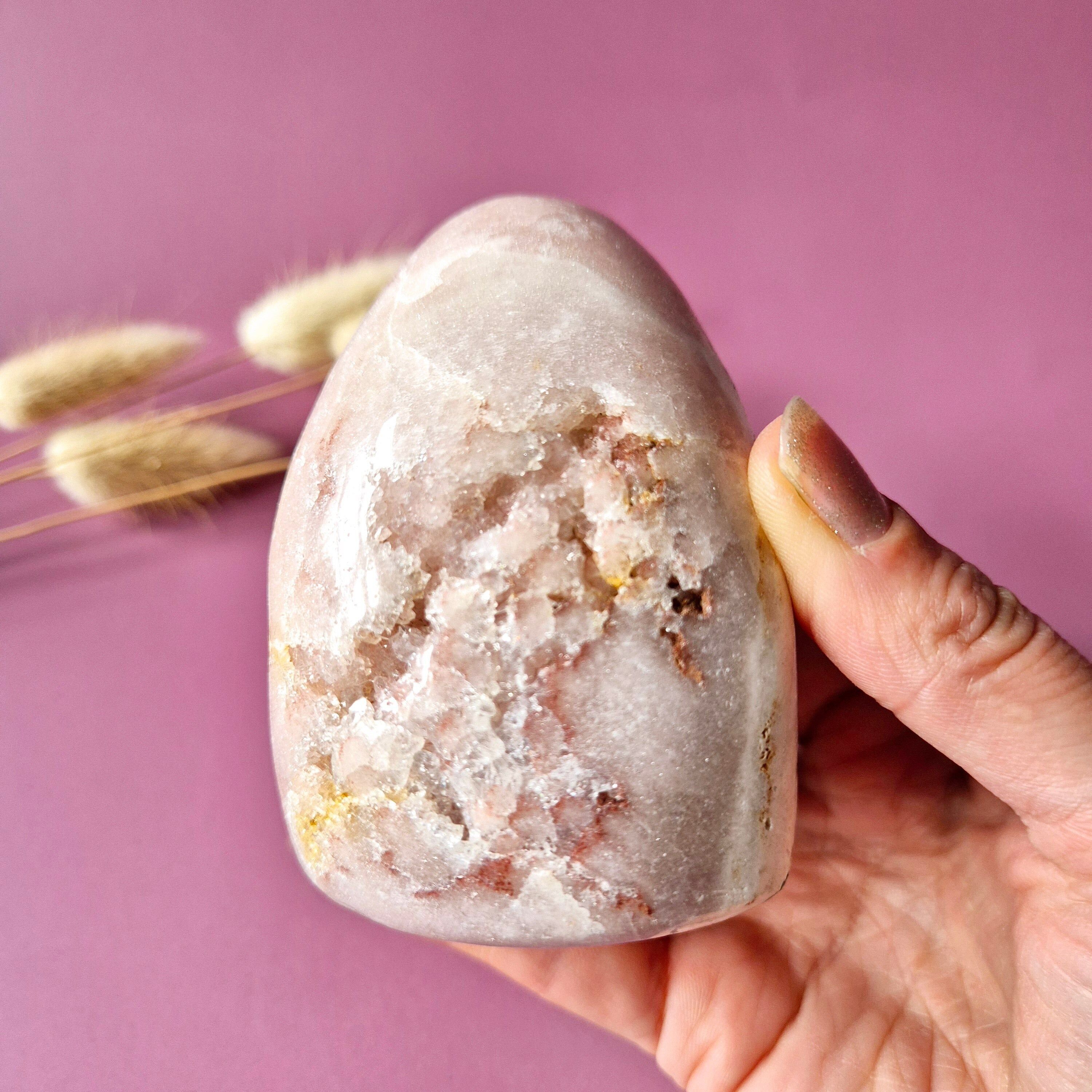 XL Edelstein-Druzy-Geode aus rosa Amethyst in Freiform, 464 Gramm, Statement-Piece