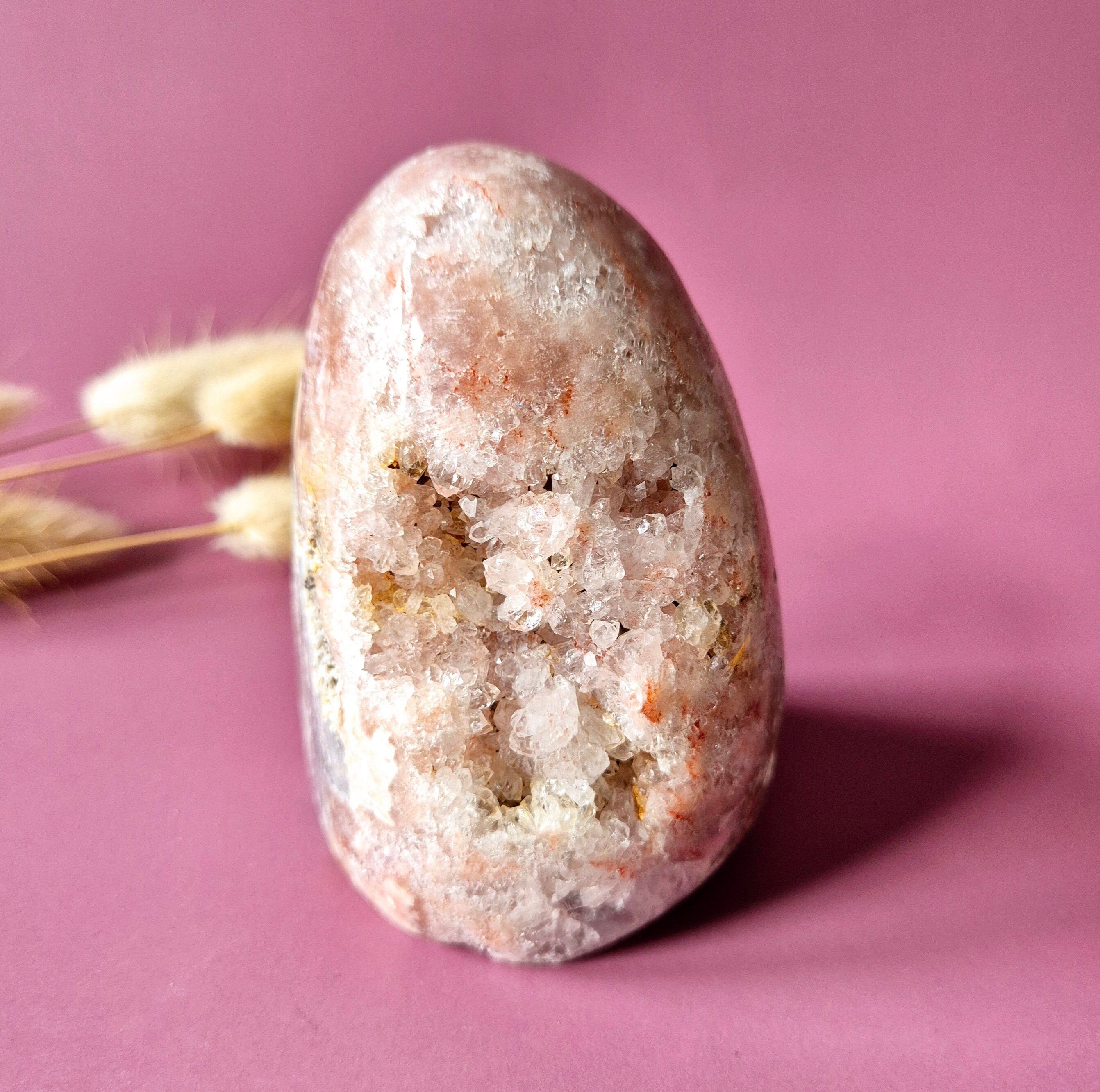 XL Edelstein-Druzy-Geode aus rosa Amethyst in Freiform, 450 Gramm, Statement-Piece