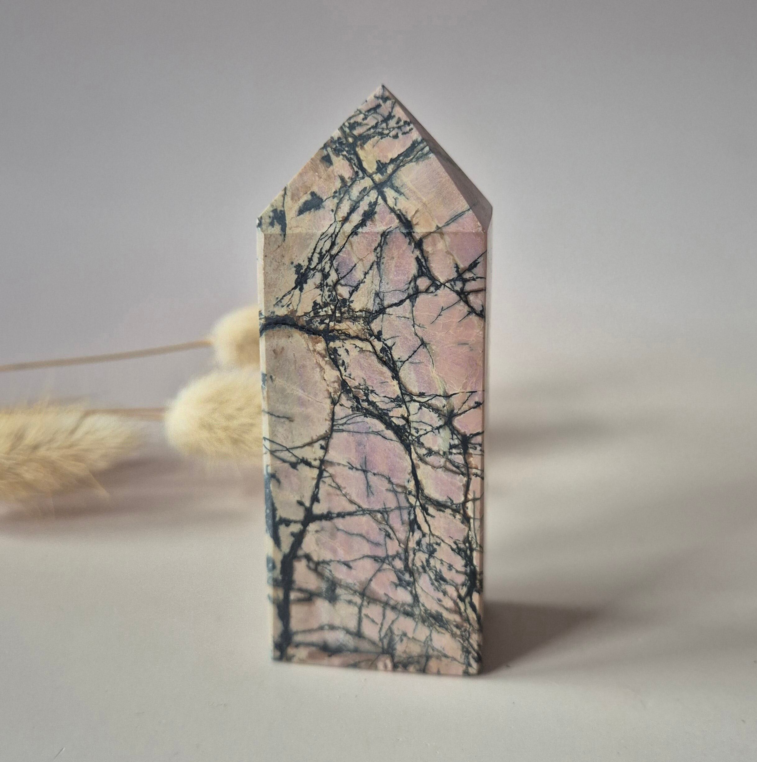 Rhodonit-Turm – 186 g | Herzheilung & emotionale Ausgeglichenheit