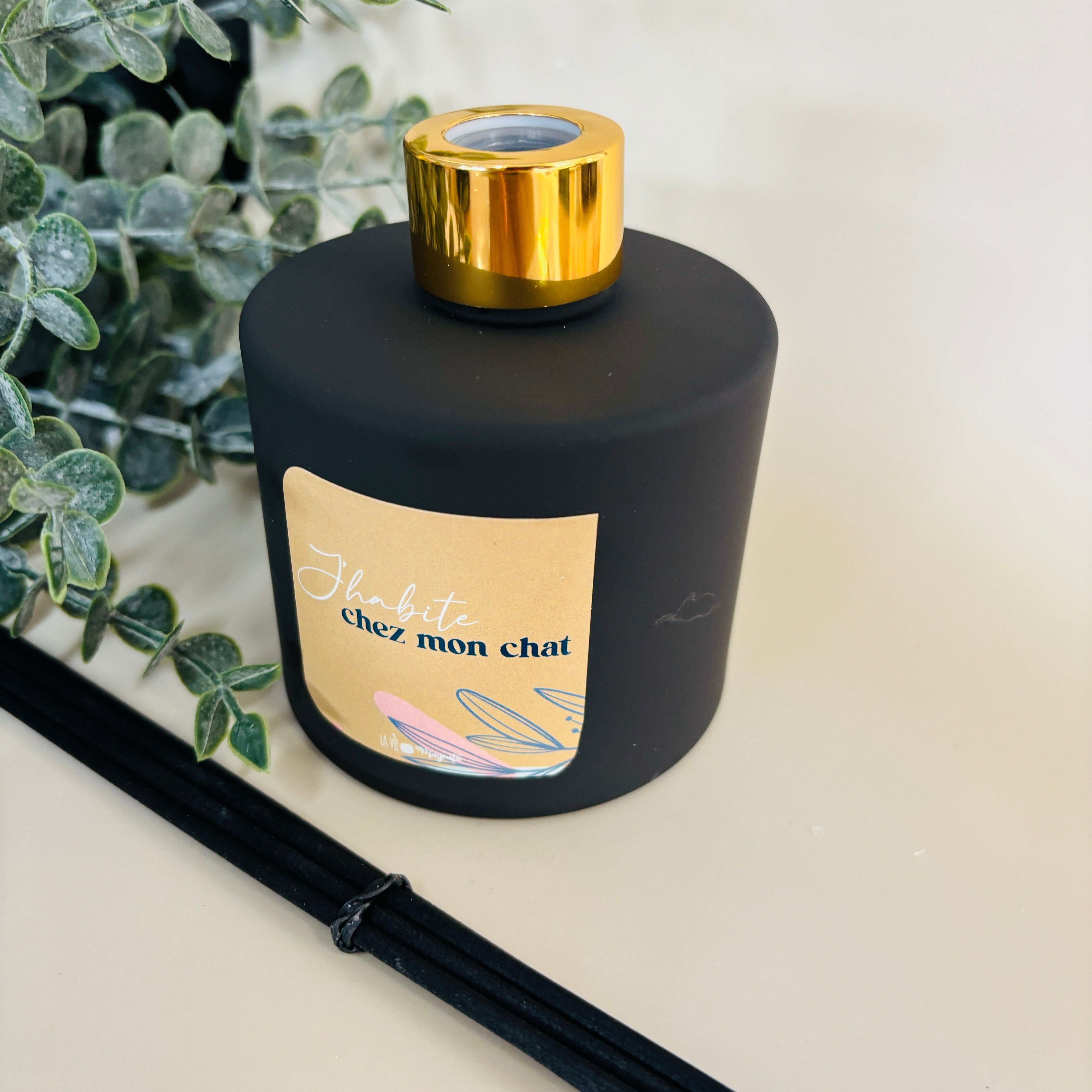 Black Fragrance Diffuser – I Live at My Cat's