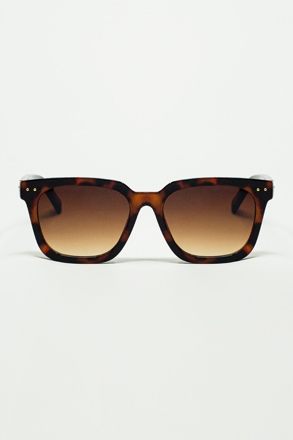 Polarisierte Sonnenbrille mit braunen Gläsern