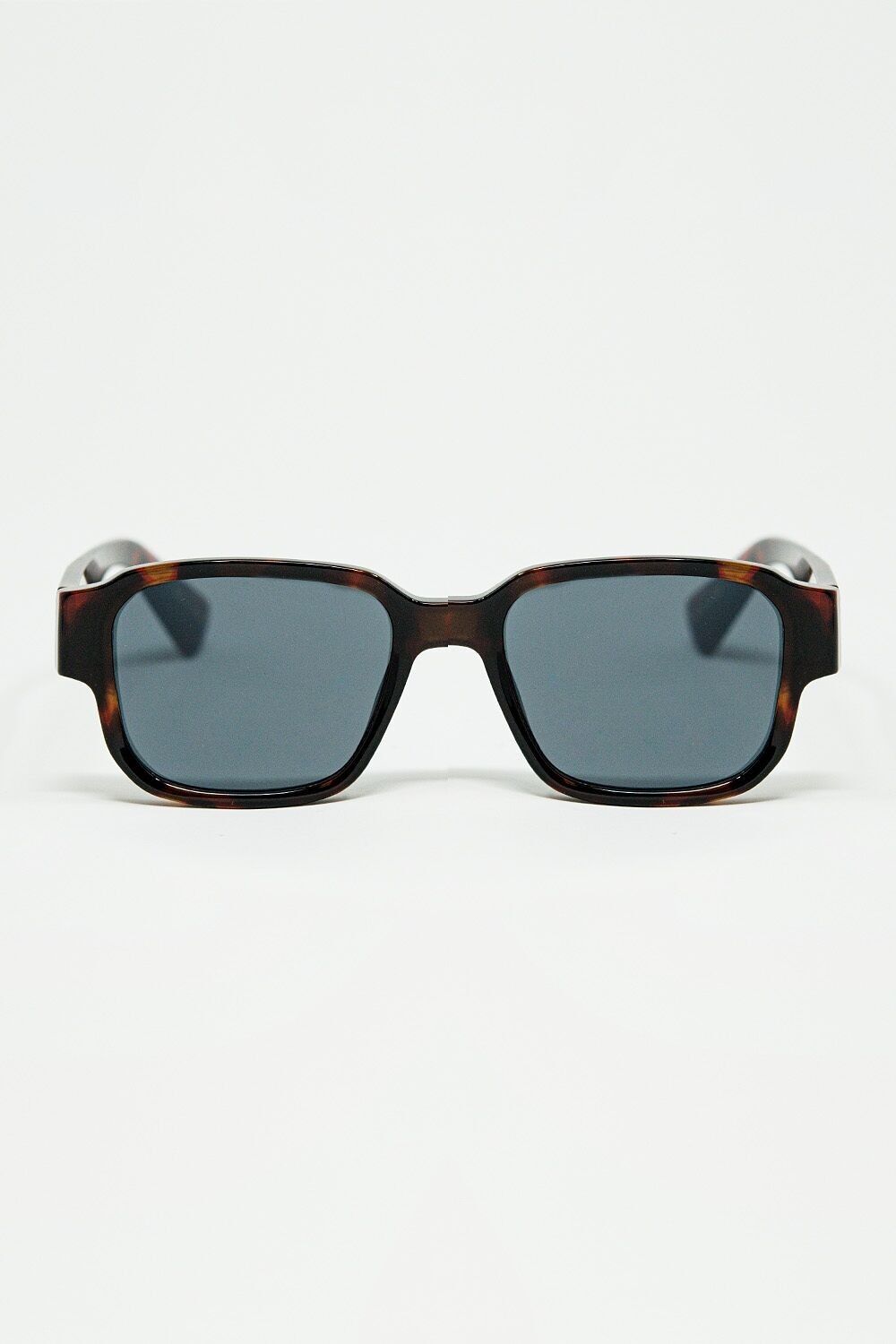 Occhiali da sole quadrati marroni e spessi in grigio cristallo