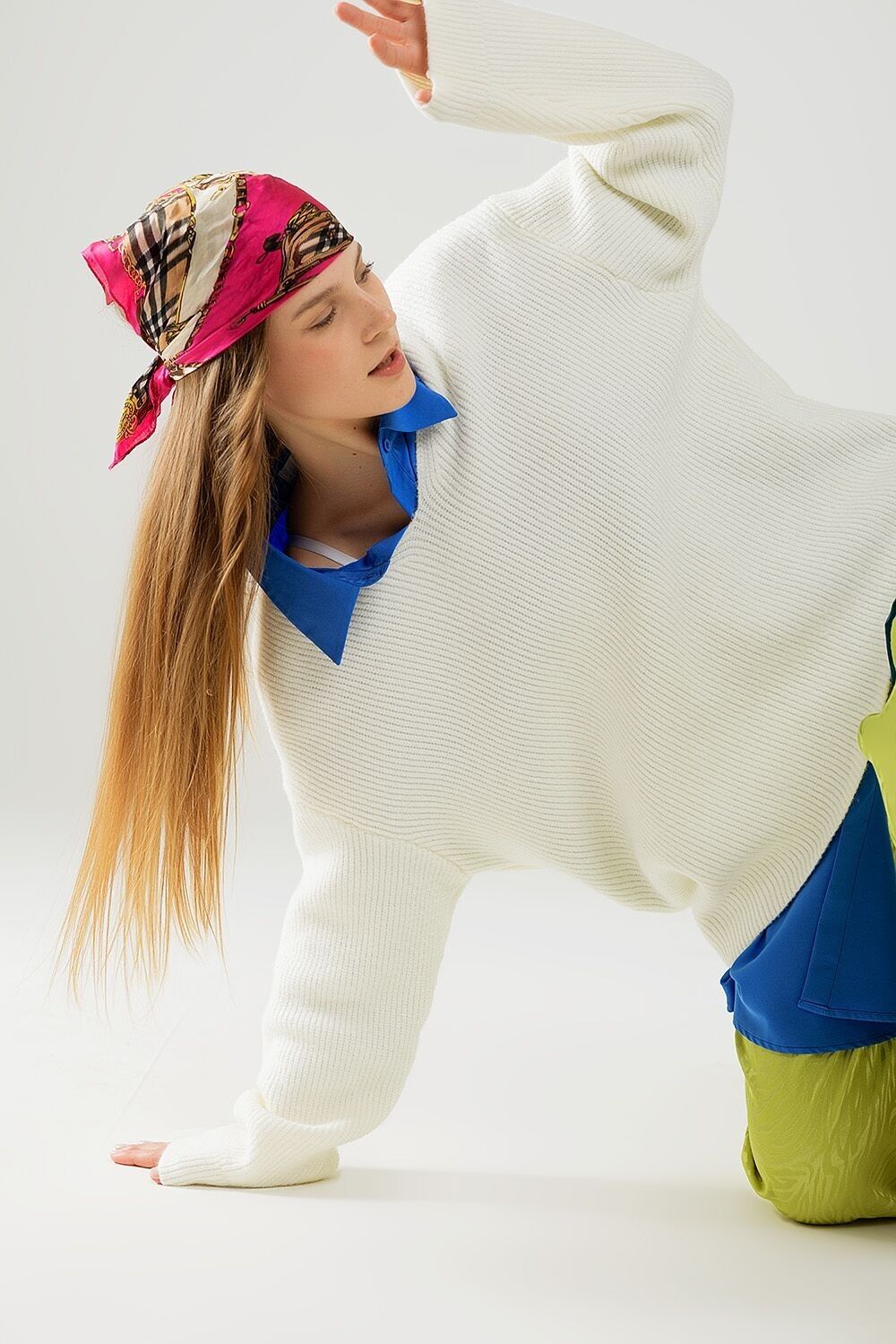 pull en maille oversize crème avec col en V