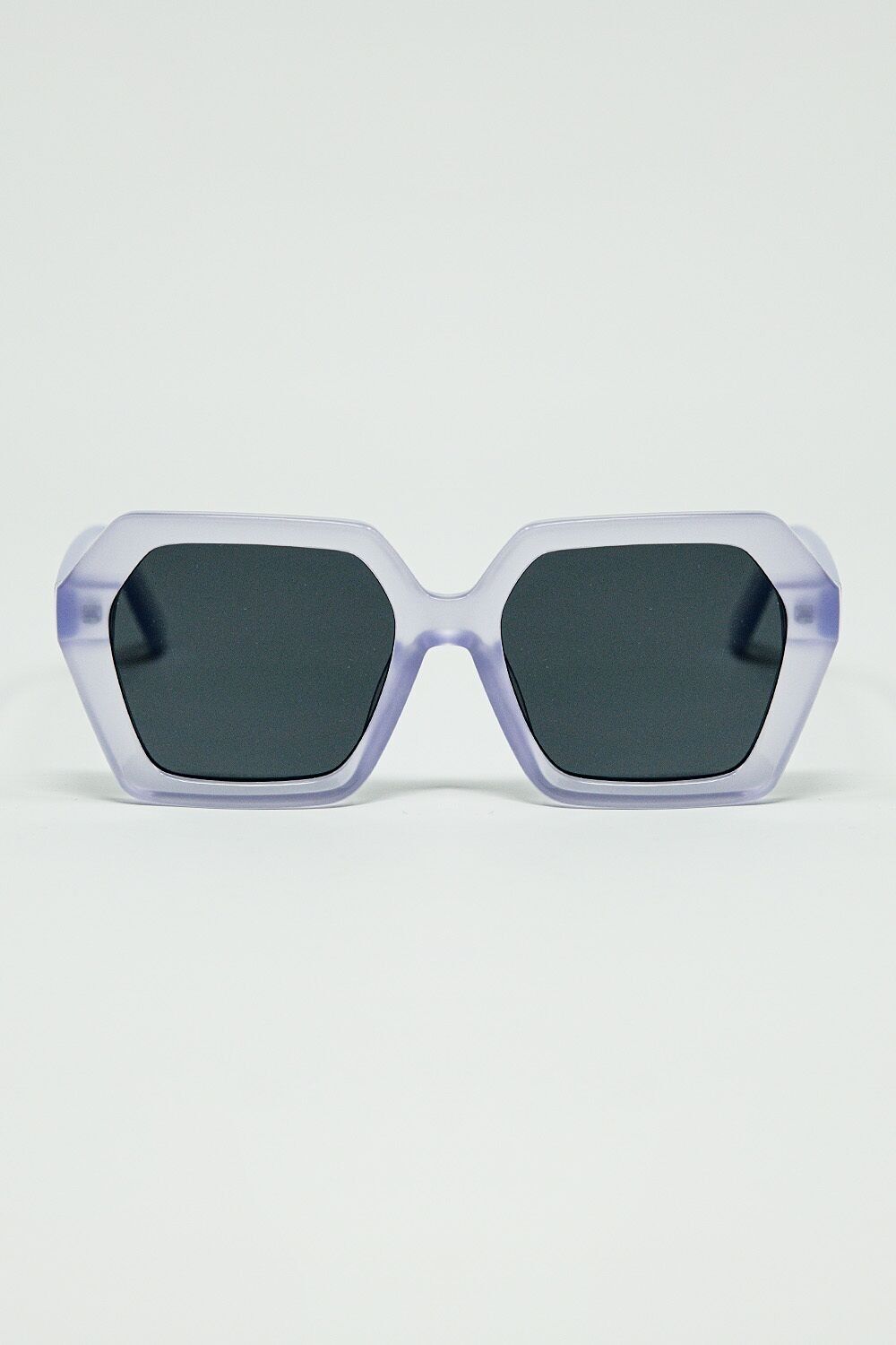 Rectangular sunglasses in purple translucent color