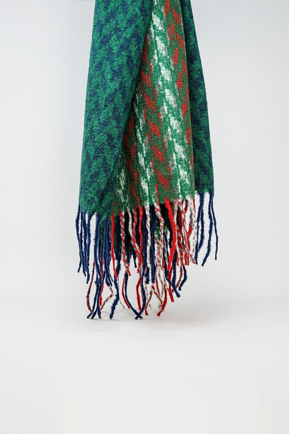 Bufanda diseño pata de gallo en verde y rojo