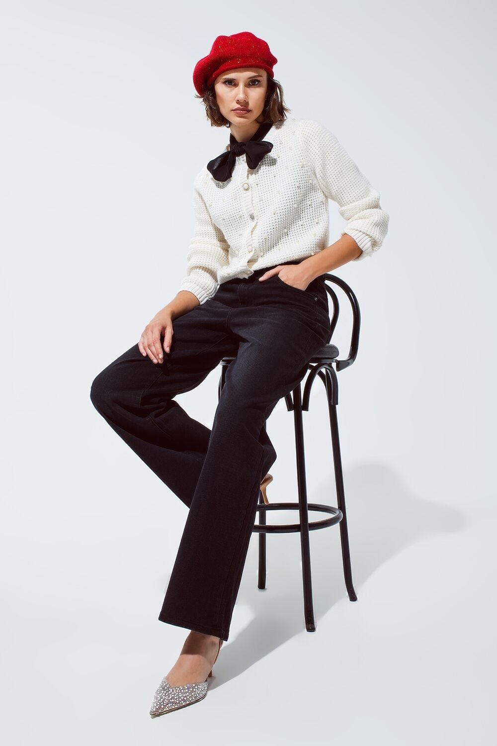 Jeans de pierna recta con detalle de costura en la cintura en negro