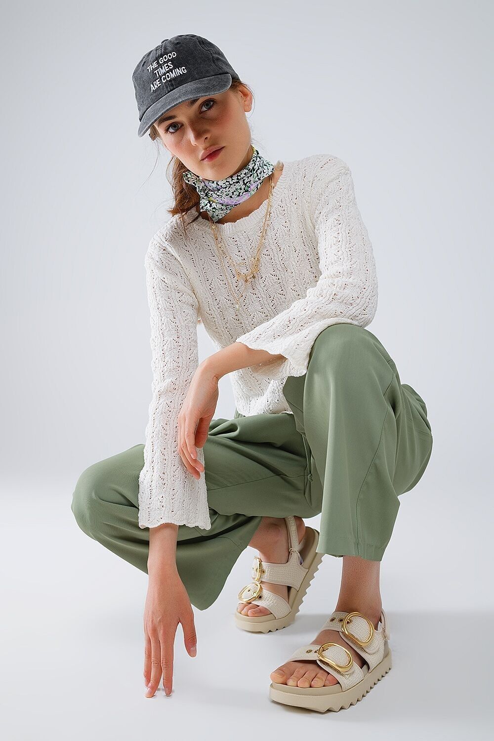 Maglione Crema Con Maniche Svasate