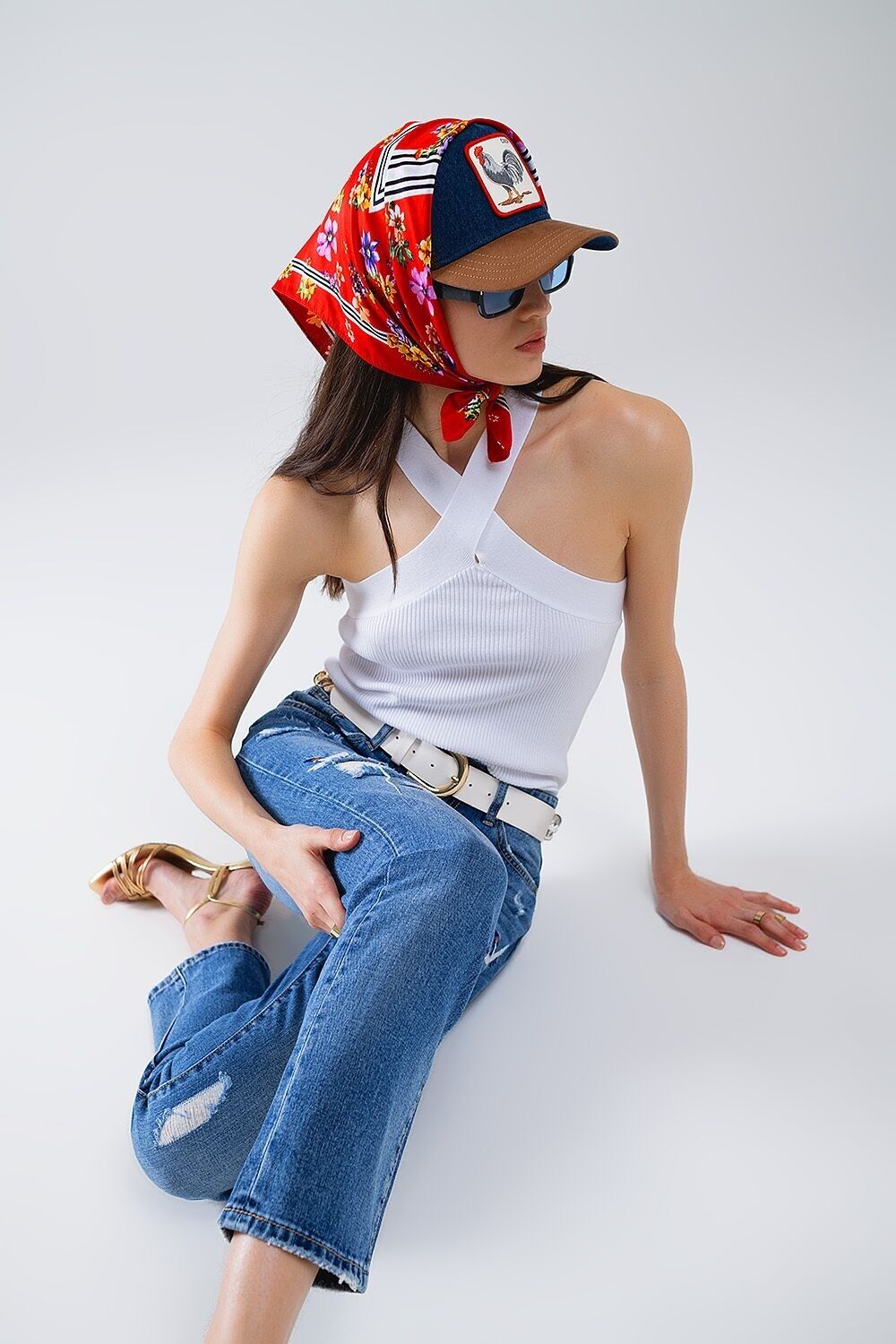 Kurzes Strickoberteil mit überkreuzter Vorderseite in Weiß