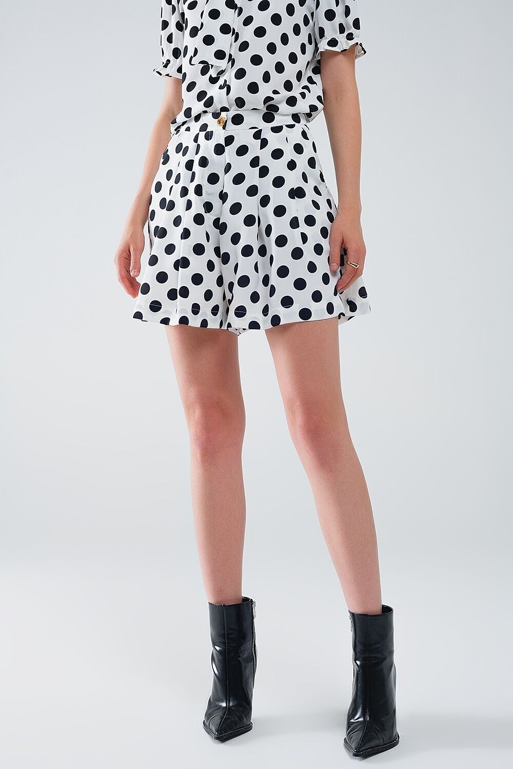 Polka dot Shorts with pockets