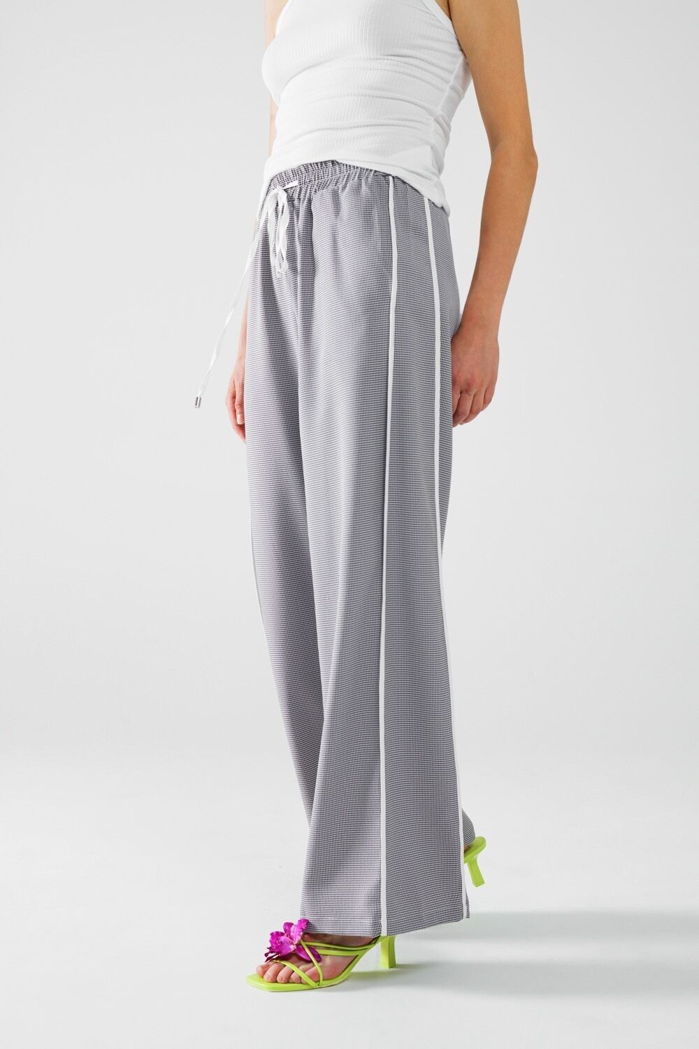 Palazzo Hose mit Gingham-Muster in Schwarz und Weiß mit Kordelzug