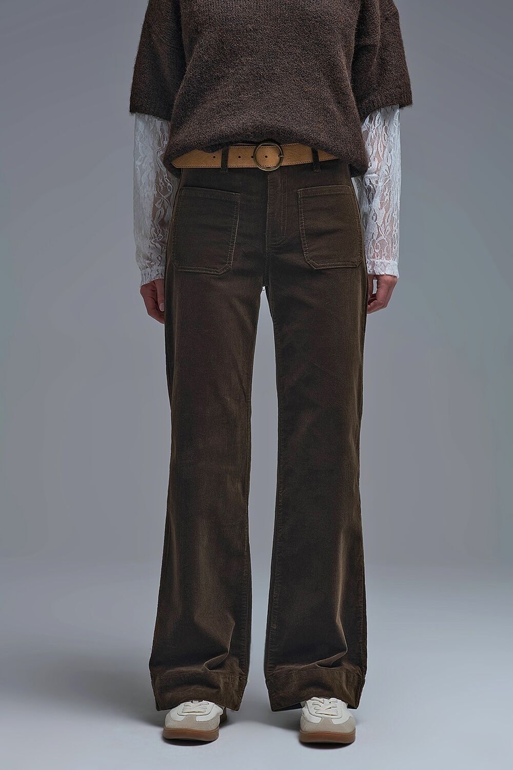 Straight Leg Corduroy Jeans in brown with pockets