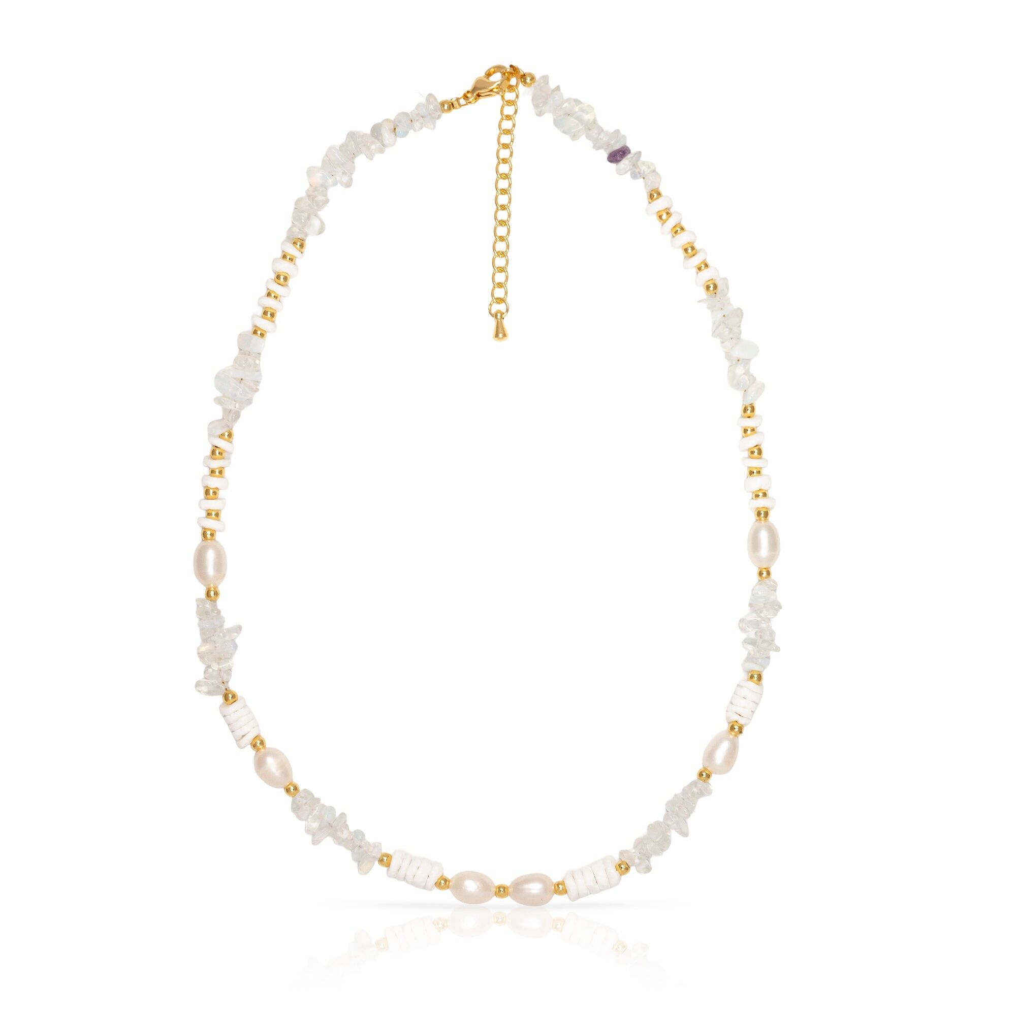 Collana in opale con conchiglie e perle naturali e chiusura a moschettone. Colore:Multicolore