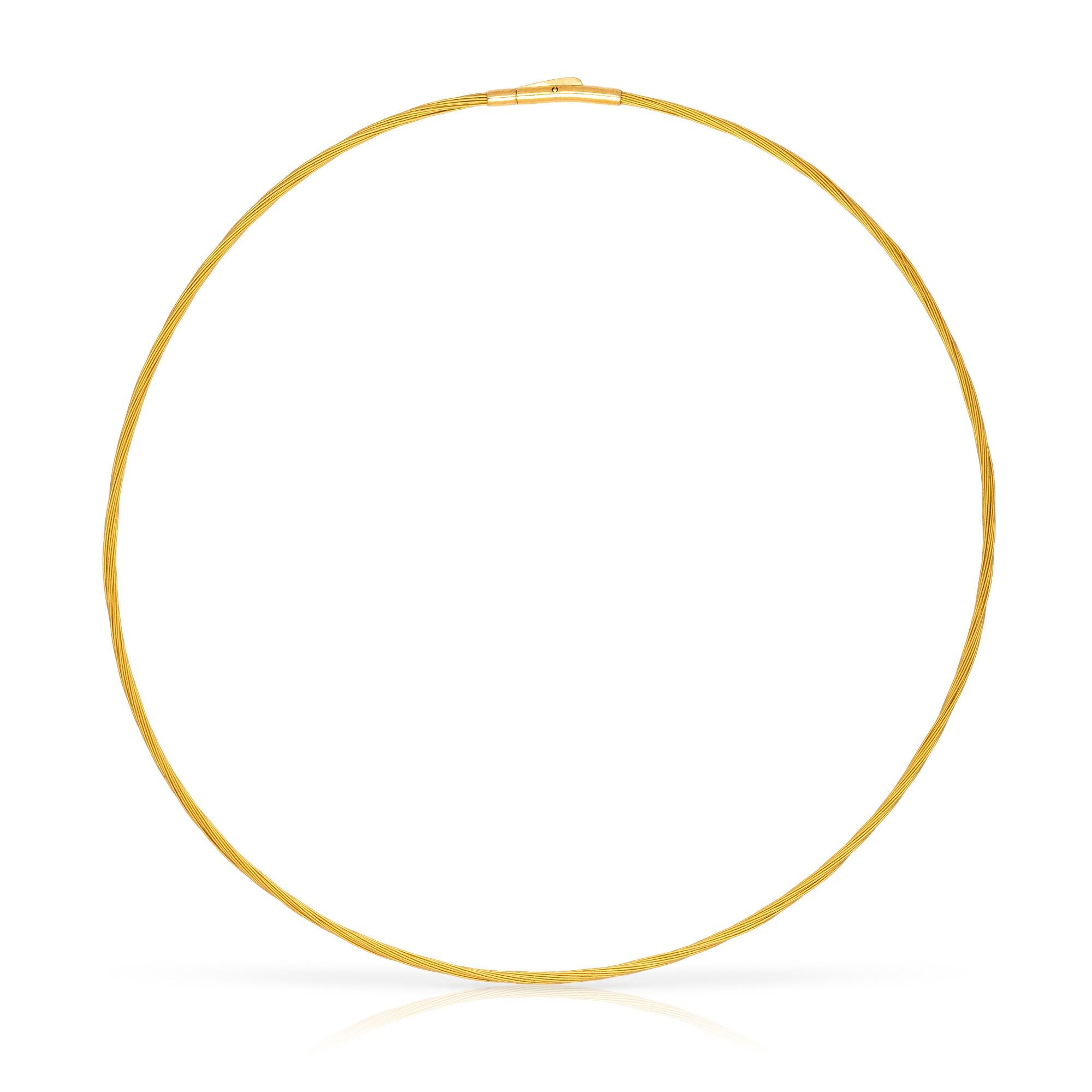 Collana multifilo intrecciata in filo d'acciaio placcato oro con chiusura a scatto in acciaio inossidabile placcato oro. Colore: Oro