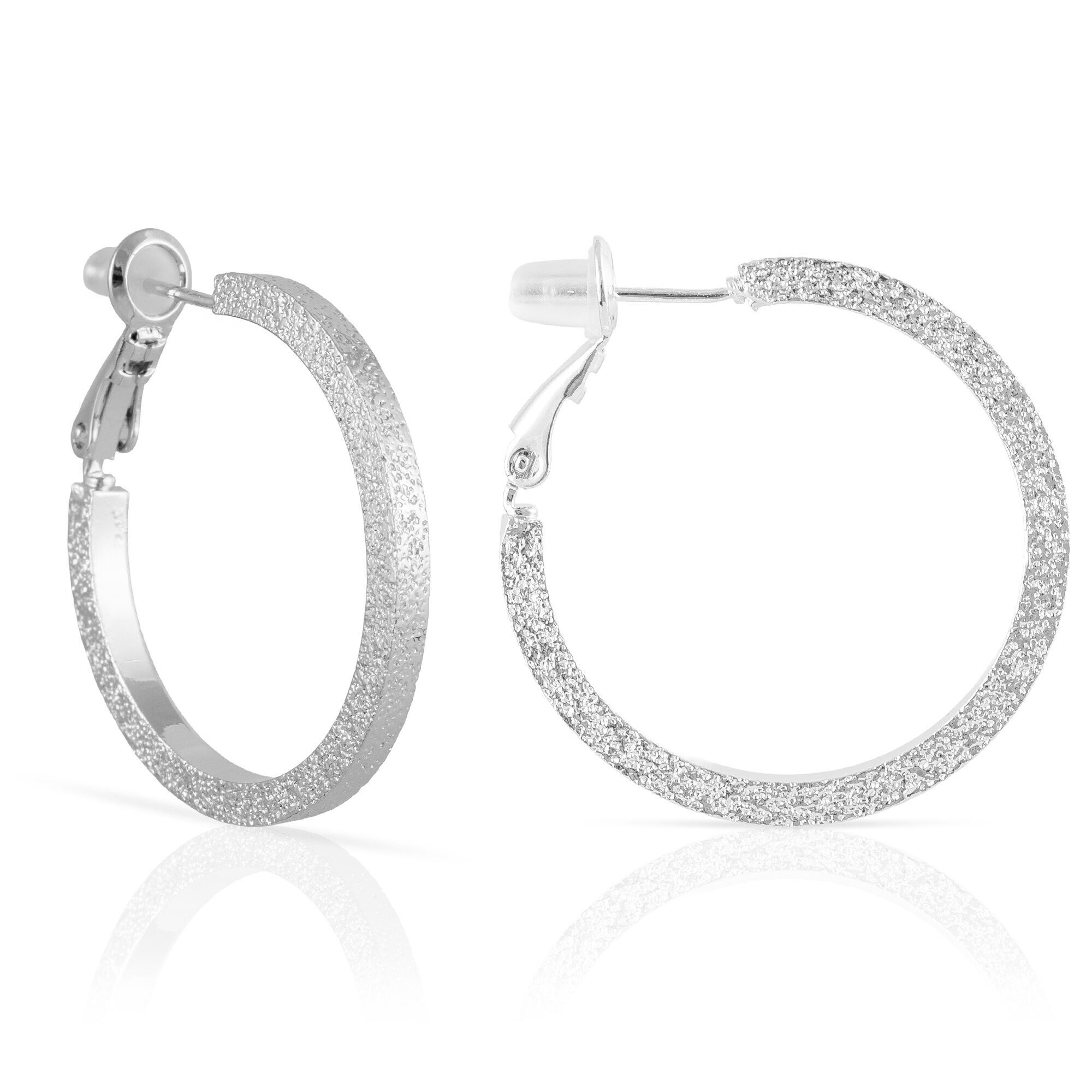 Orecchini a cerchio piatti in rame con rivestimento galvanico lucido, 30 mm, con chiusura catalana in argento sterling 925.Colore: argento