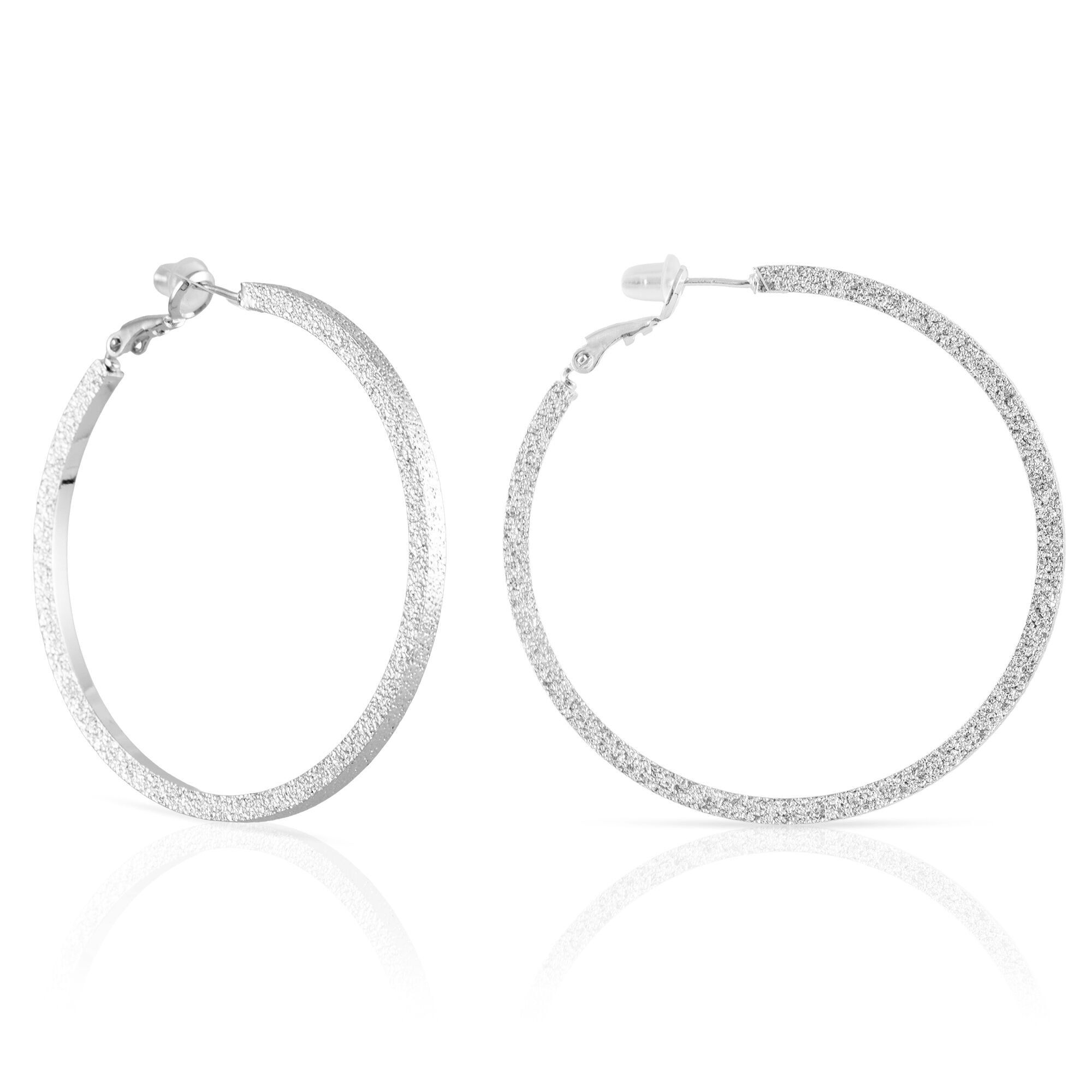 Orecchini a cerchio piatti in rame con rivestimento galvanico lucido, 50 mm, con chiusura catalana in argento sterling 925.Colore: argento