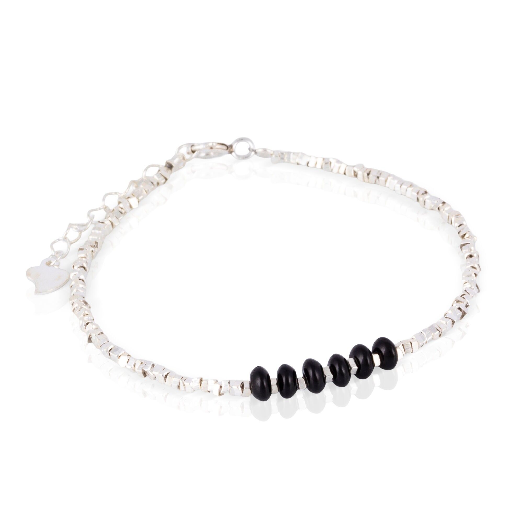 Armband aus 925er Sterlingsilber mit schwarzen Naturkristallperlen und Federringverschluss.Farbe: Silber