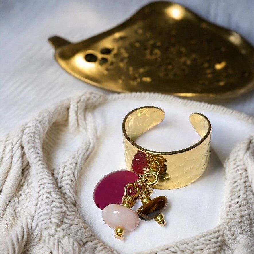 Anello "SARAH" dorato fino con pietra occhio di tigre opale e paillettes